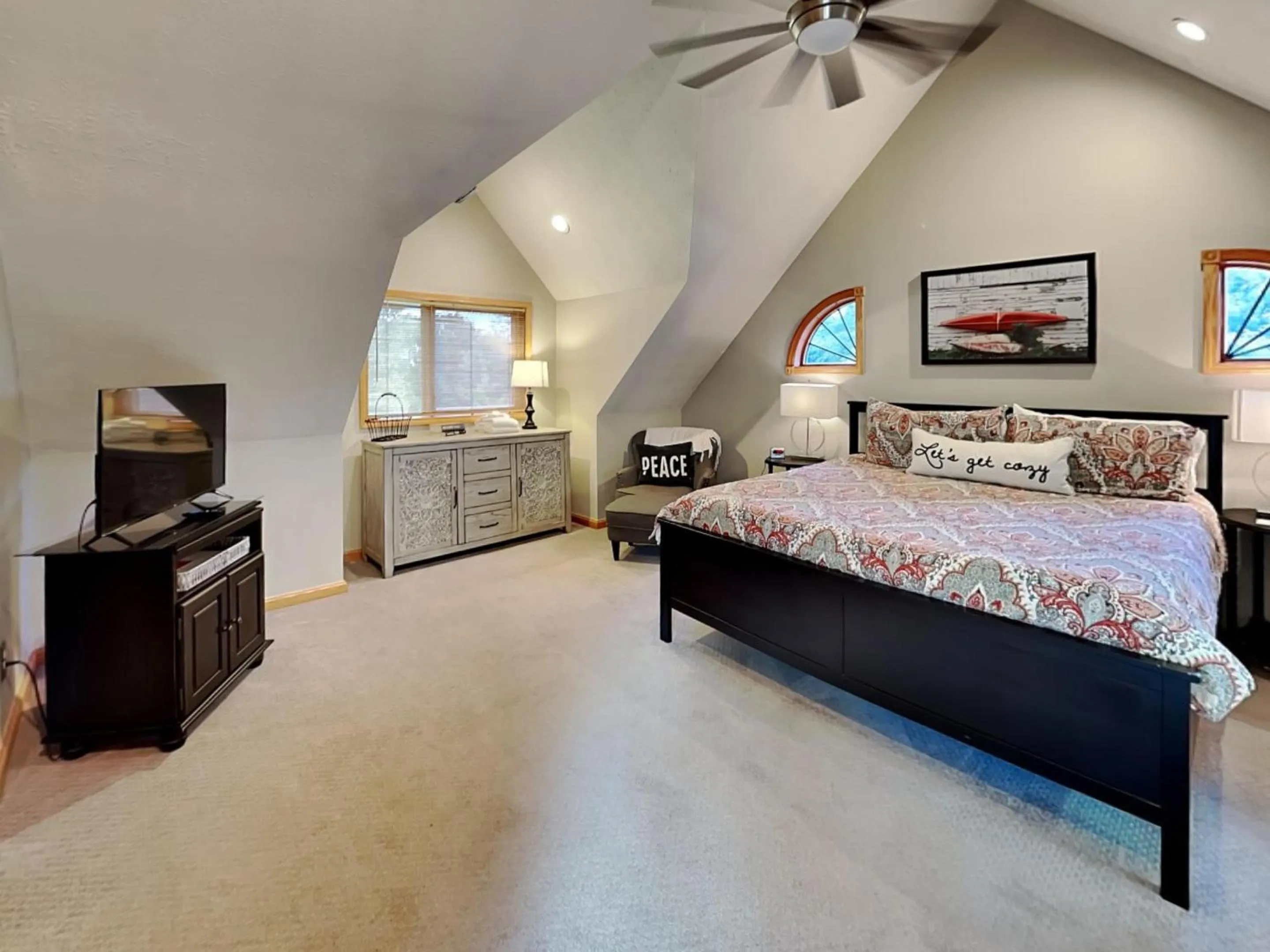 Bed in Picture Perfect