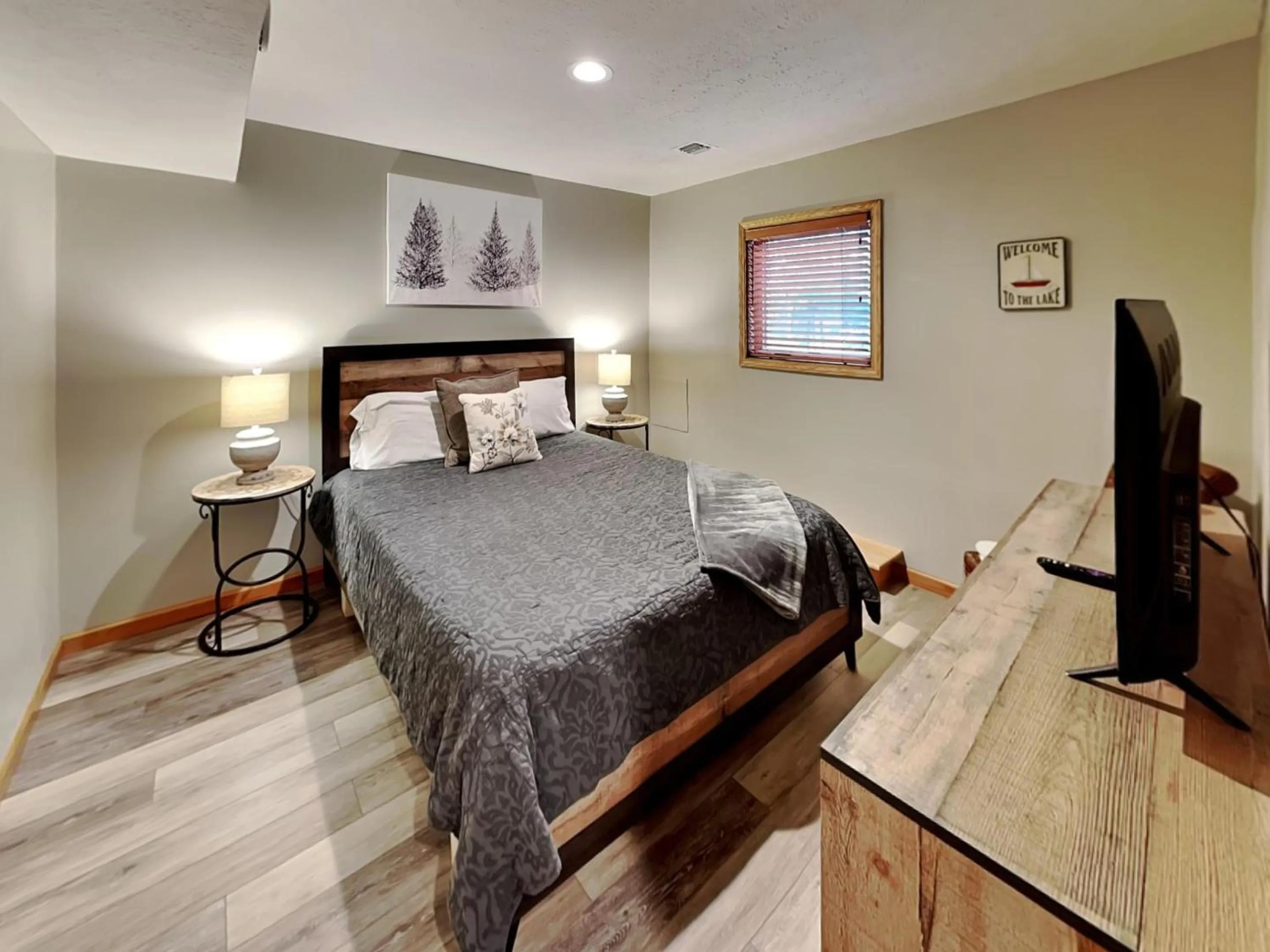 Bed in Picture Perfect