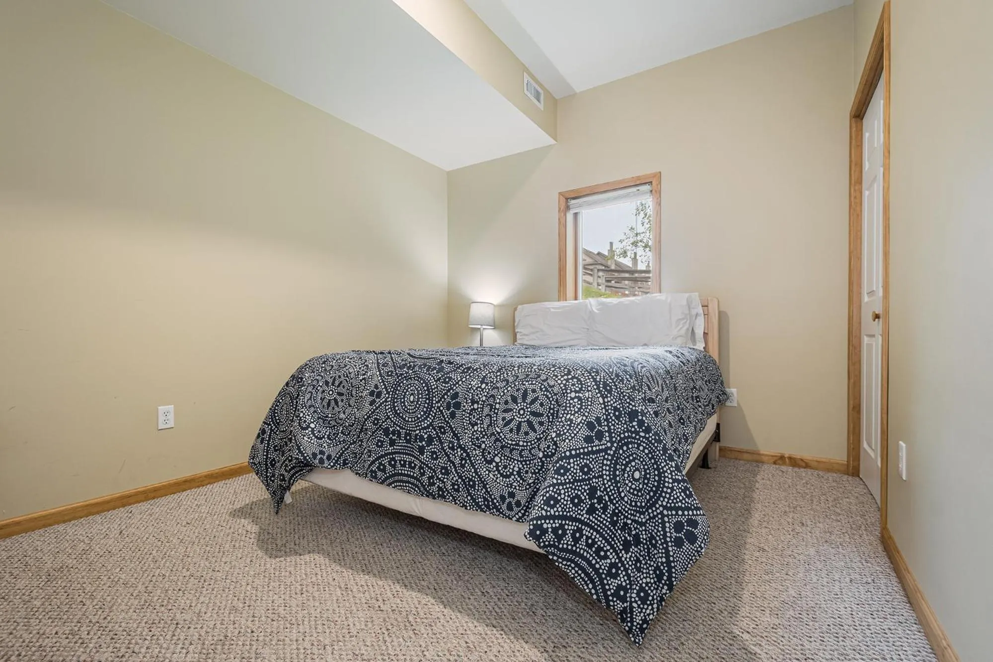 Property building, Bed in Duck Cove at Wisp