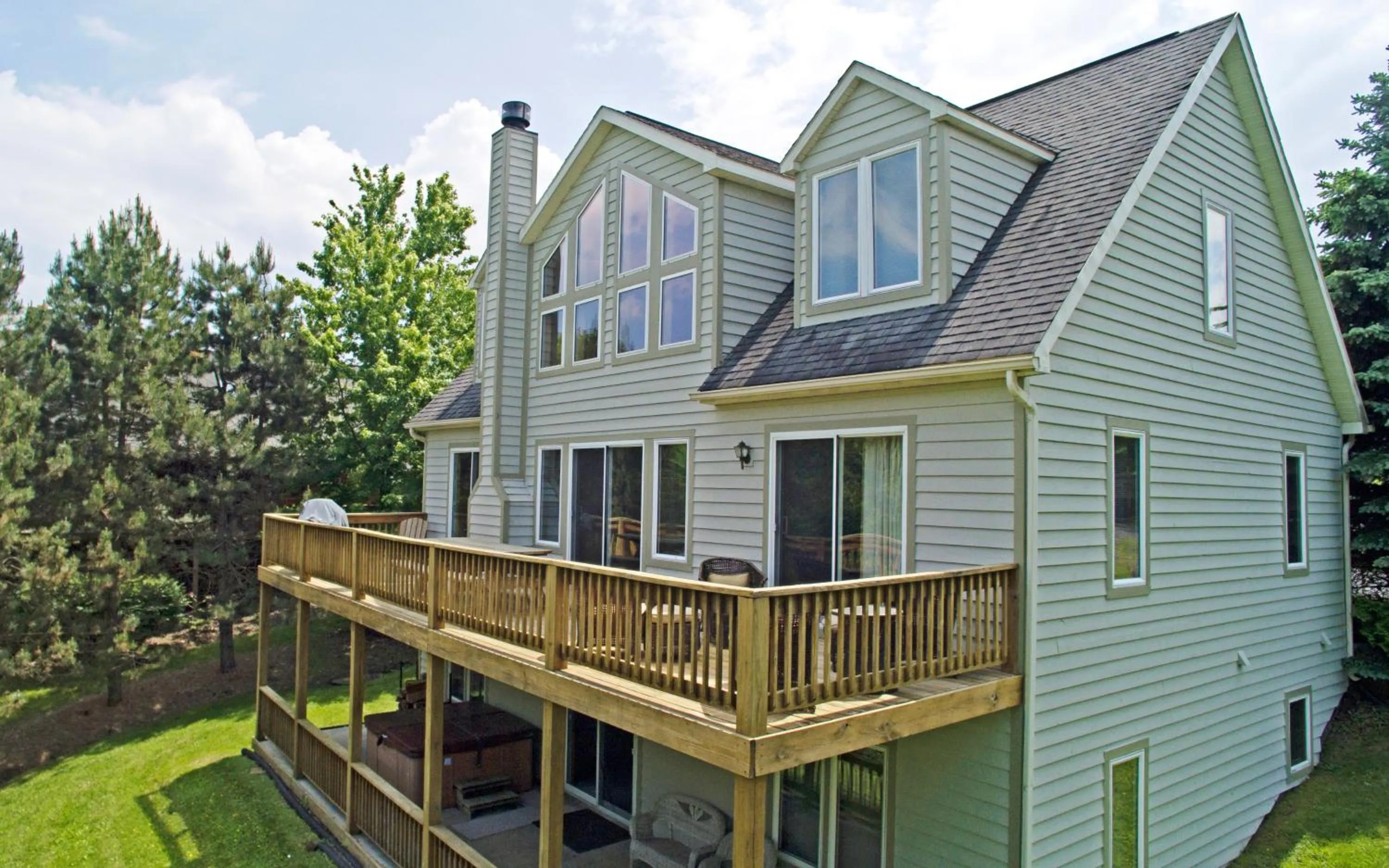 Property building in Duck Cove at Wisp