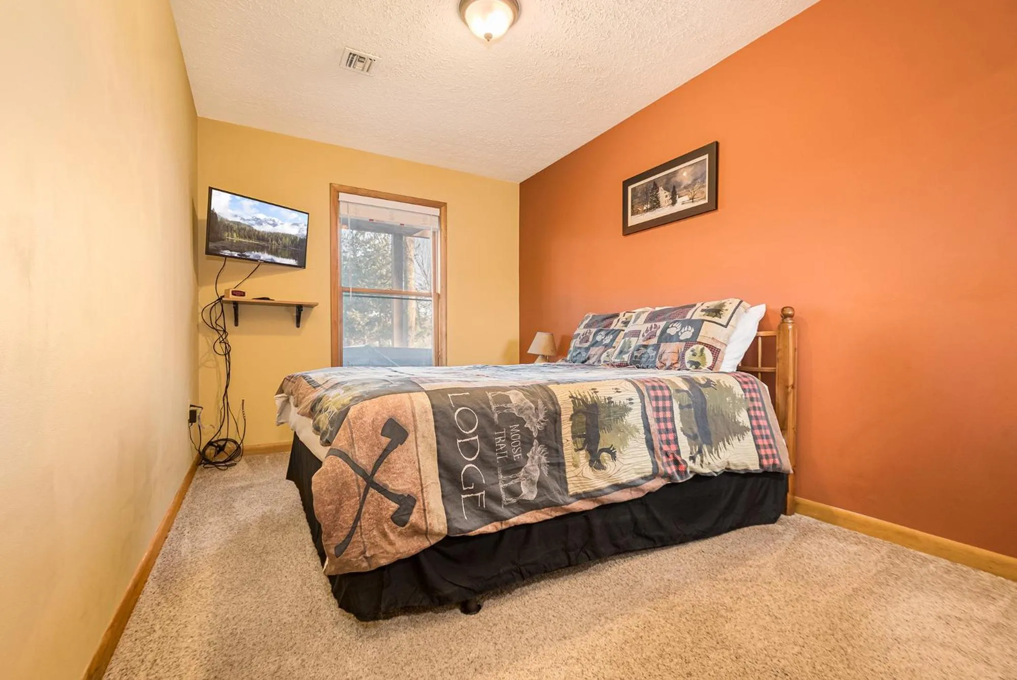 Property building, Bed in Boxer Overlook