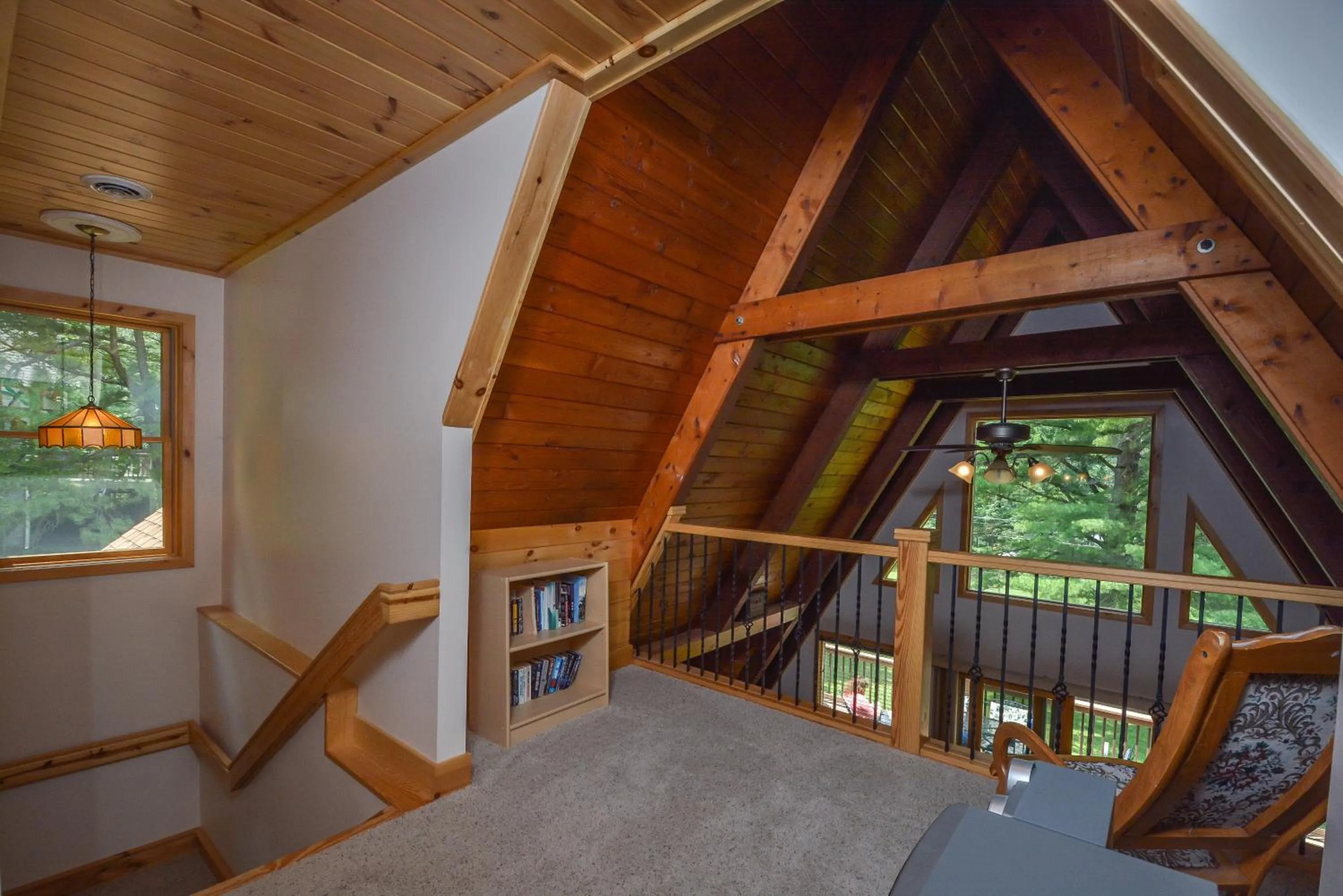 Property building in Lakeview Cottage