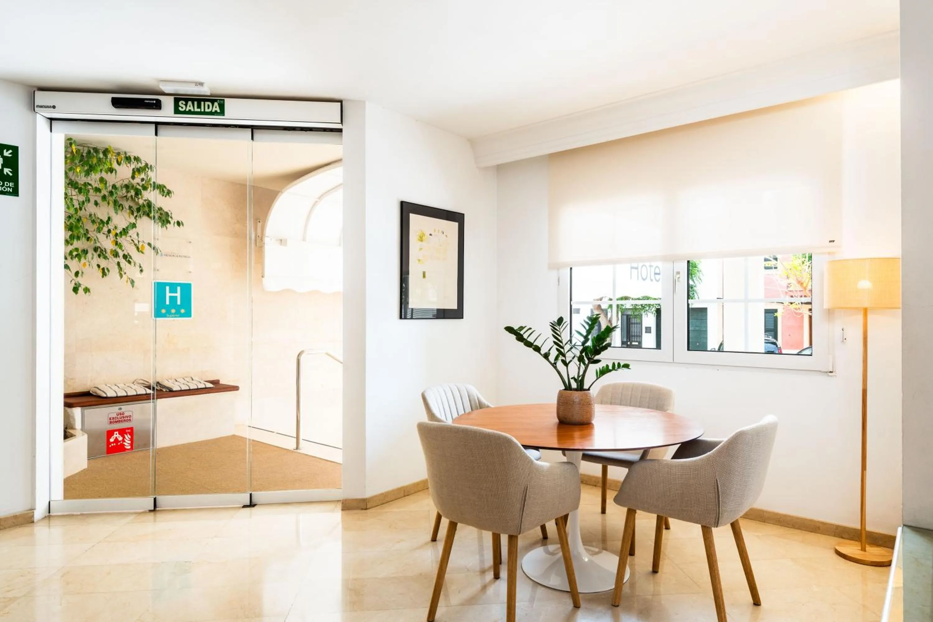 Living room in Hotel Patricia Menorca