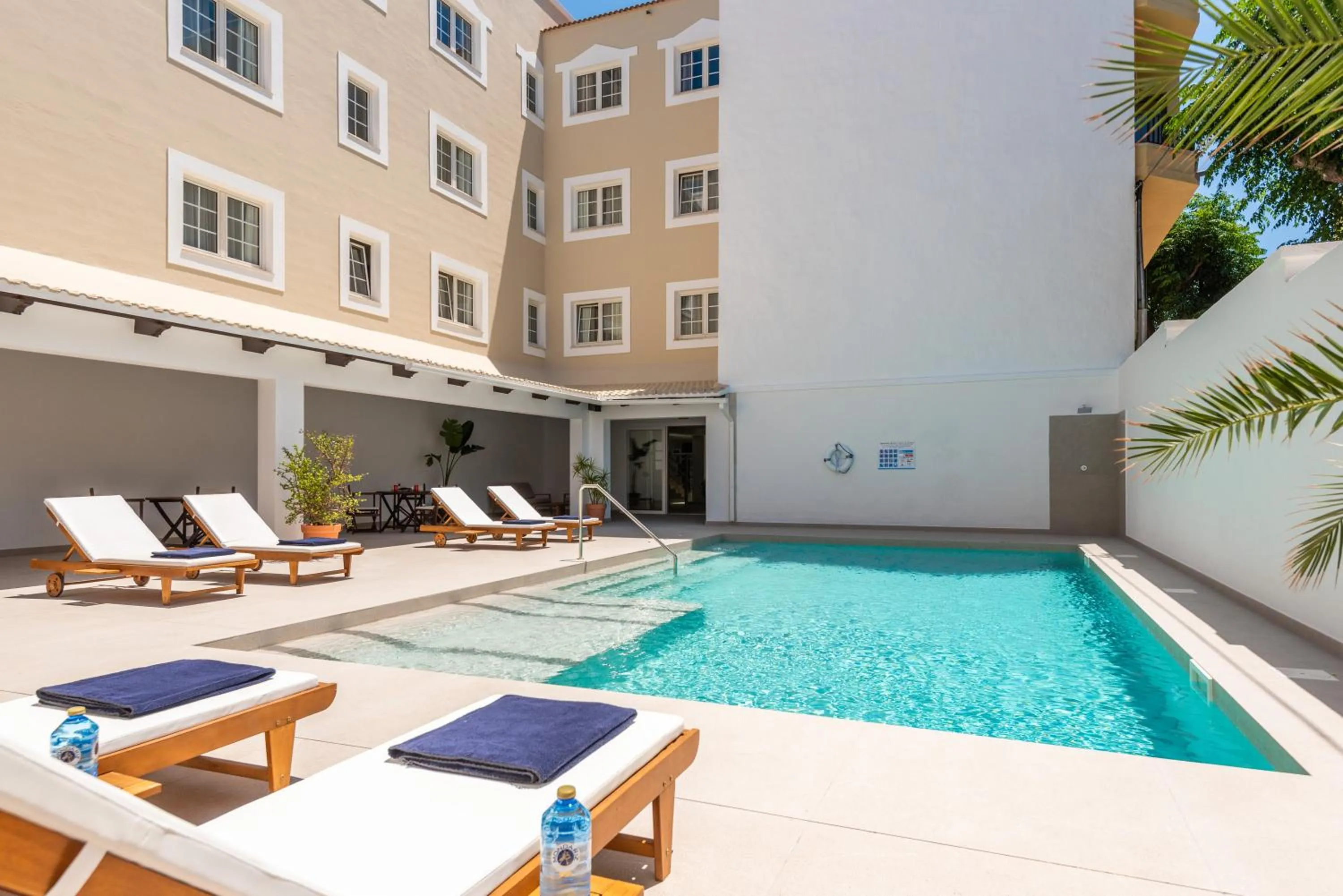 Property building in Hotel Patricia Menorca