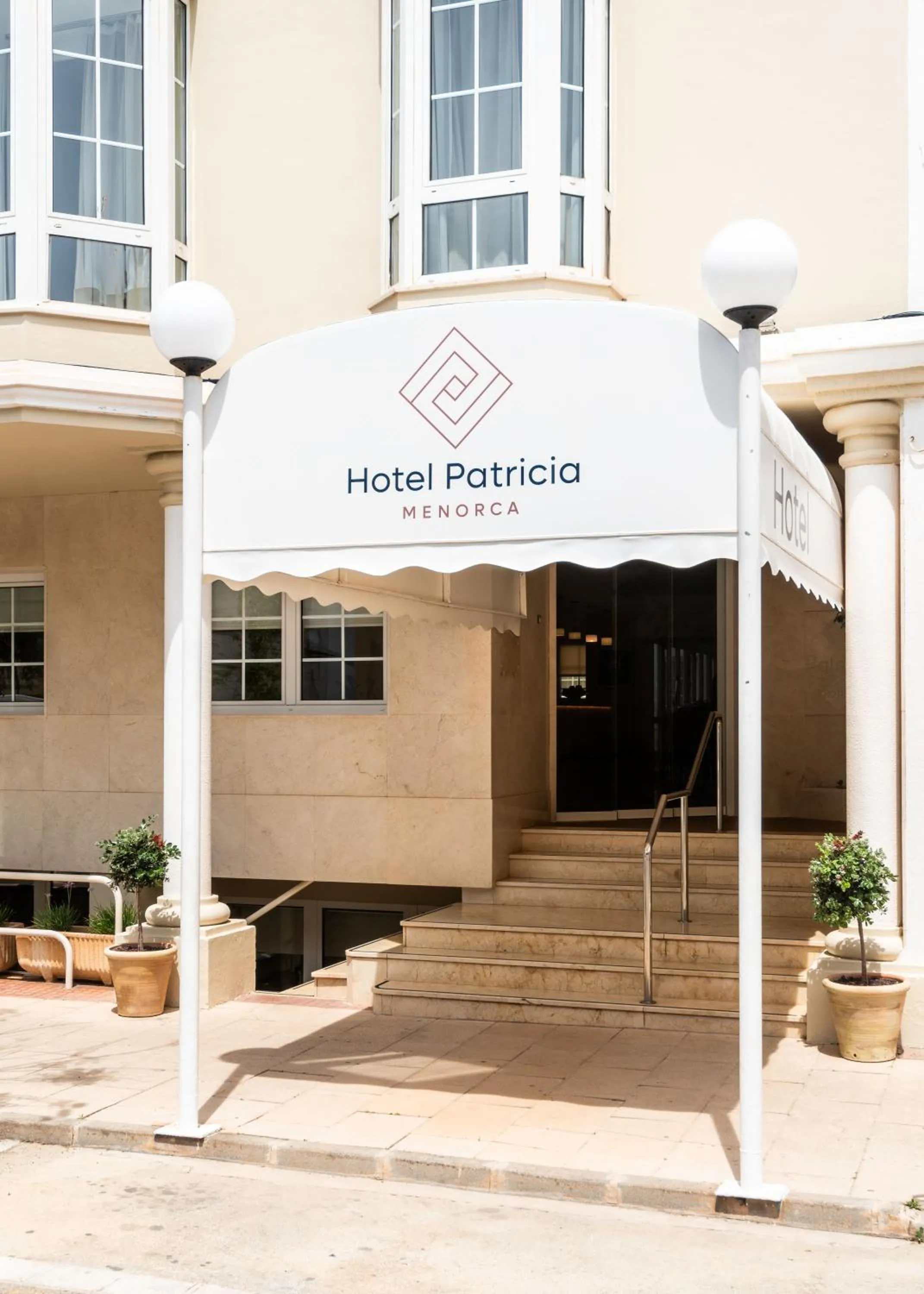 Property building in Hotel Patricia Menorca