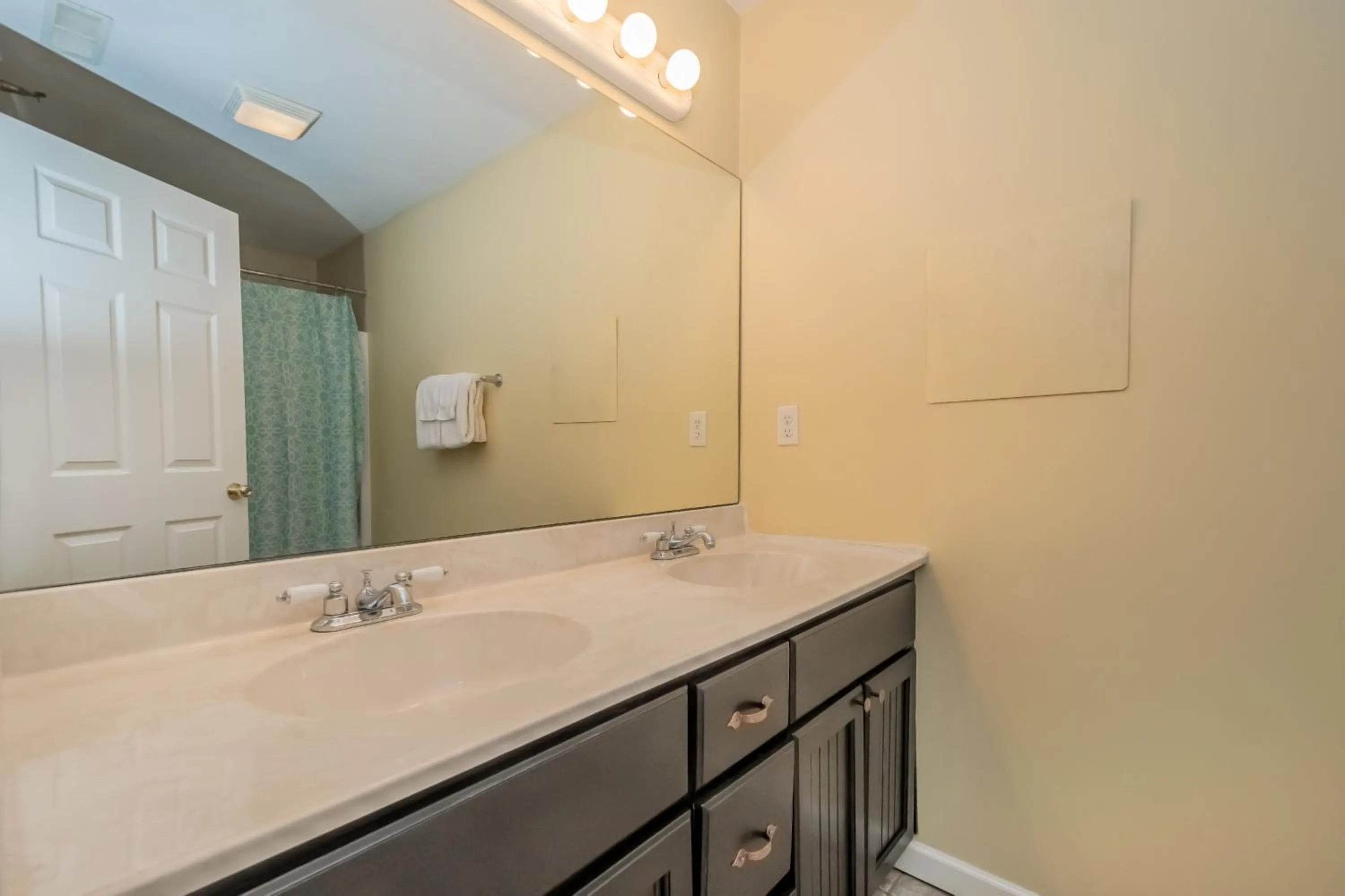 Property building in Castle in the Sky