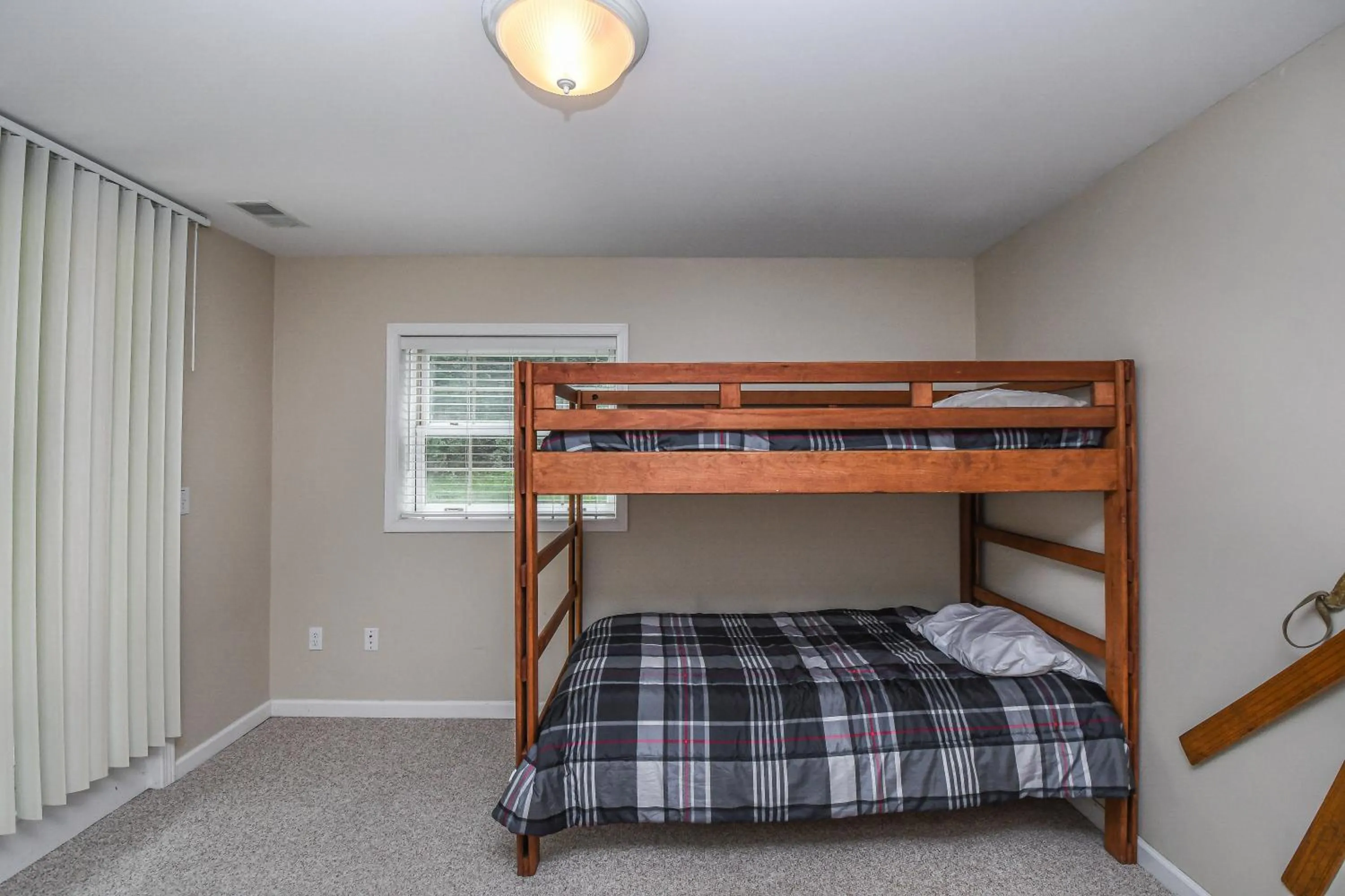 Property building, Bed in Castle in the Sky