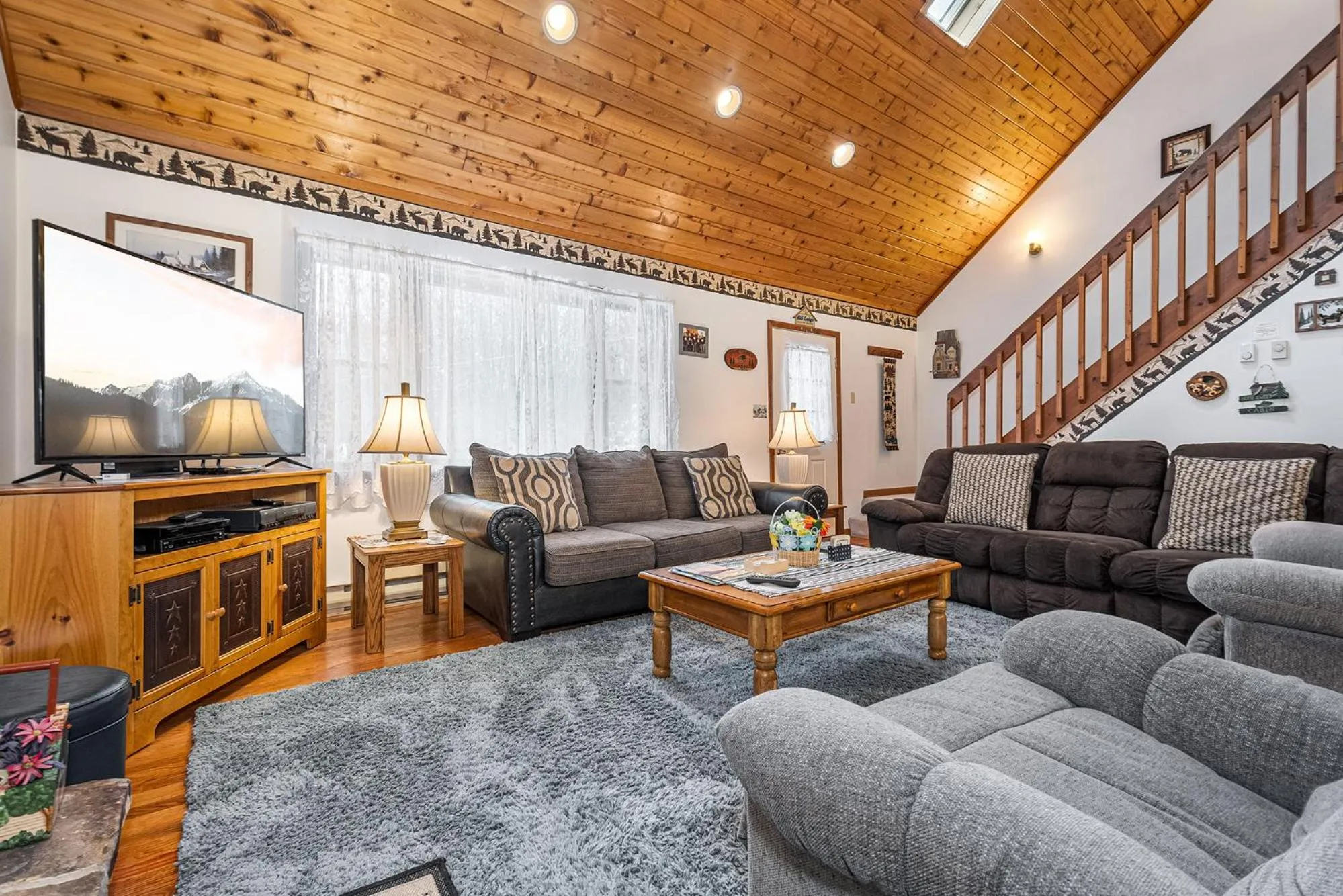 Property building in Home Sweet Cabin