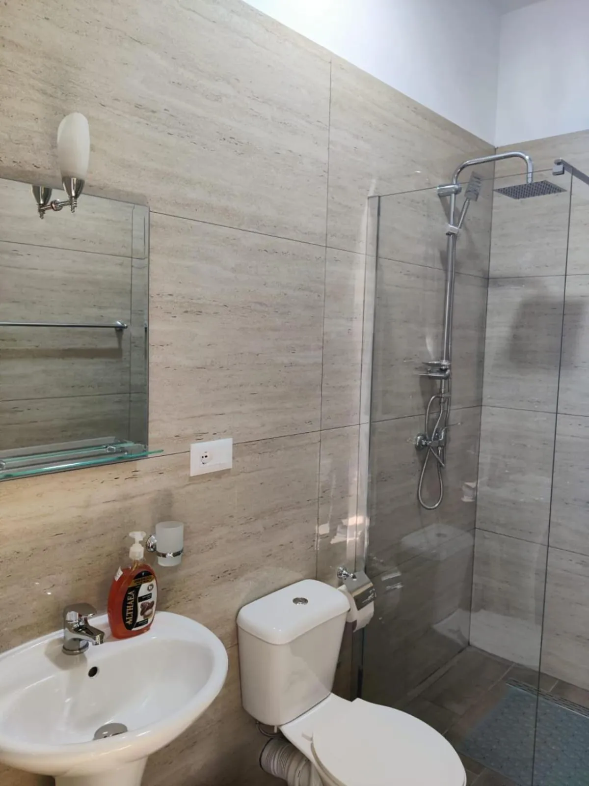 Auto Tana Guest House