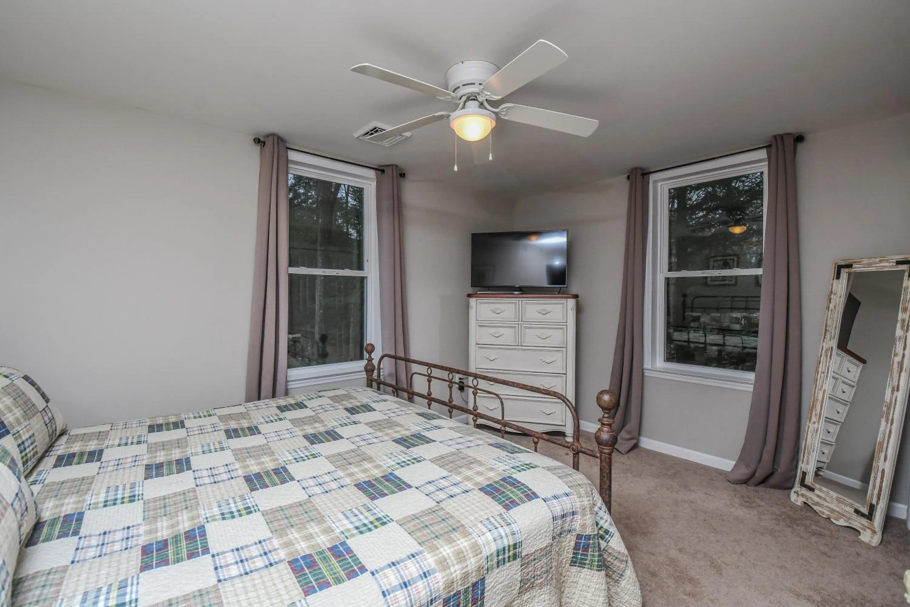 Property building, Bed in Putter Place