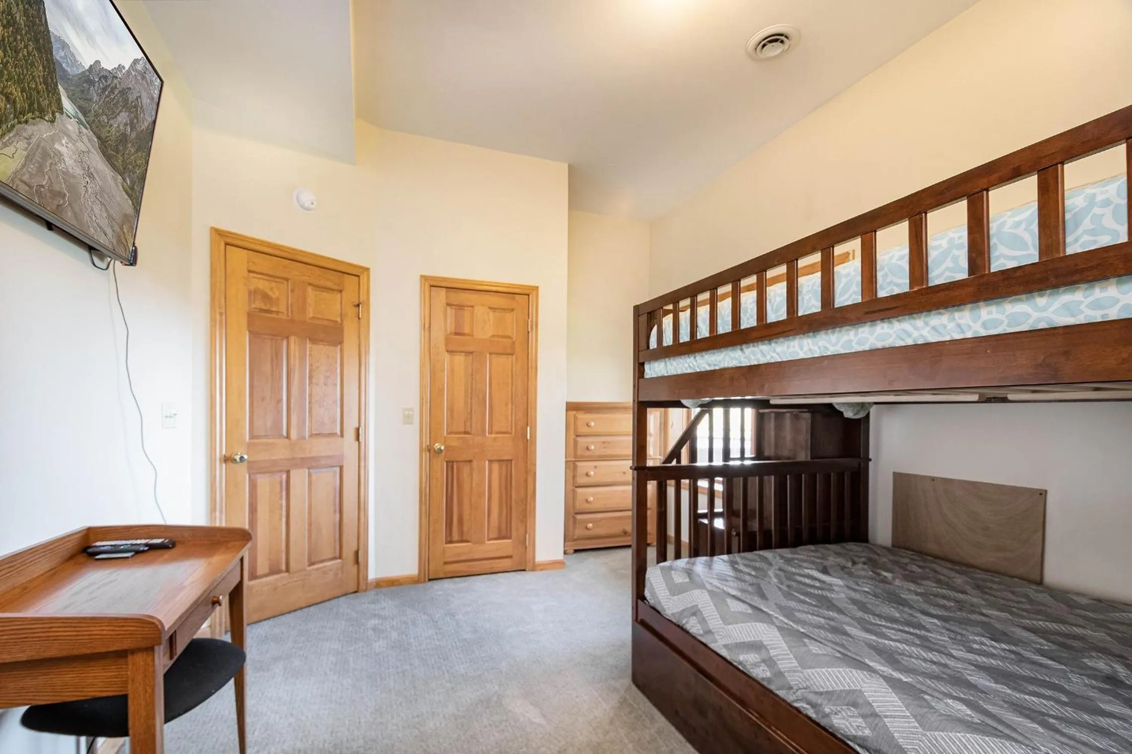 Property building, Bed in Green Gables