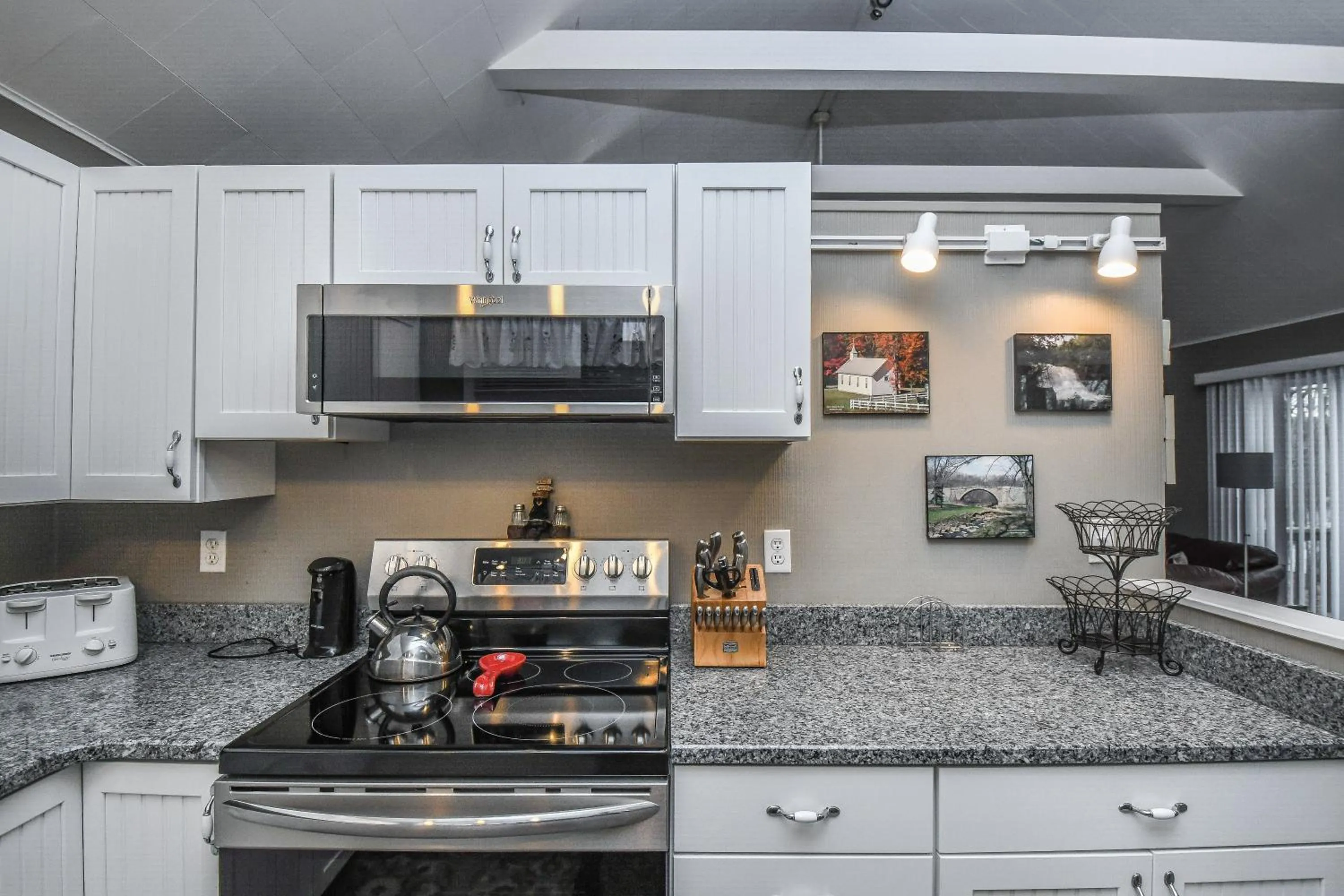 Property building in Donnas Choice