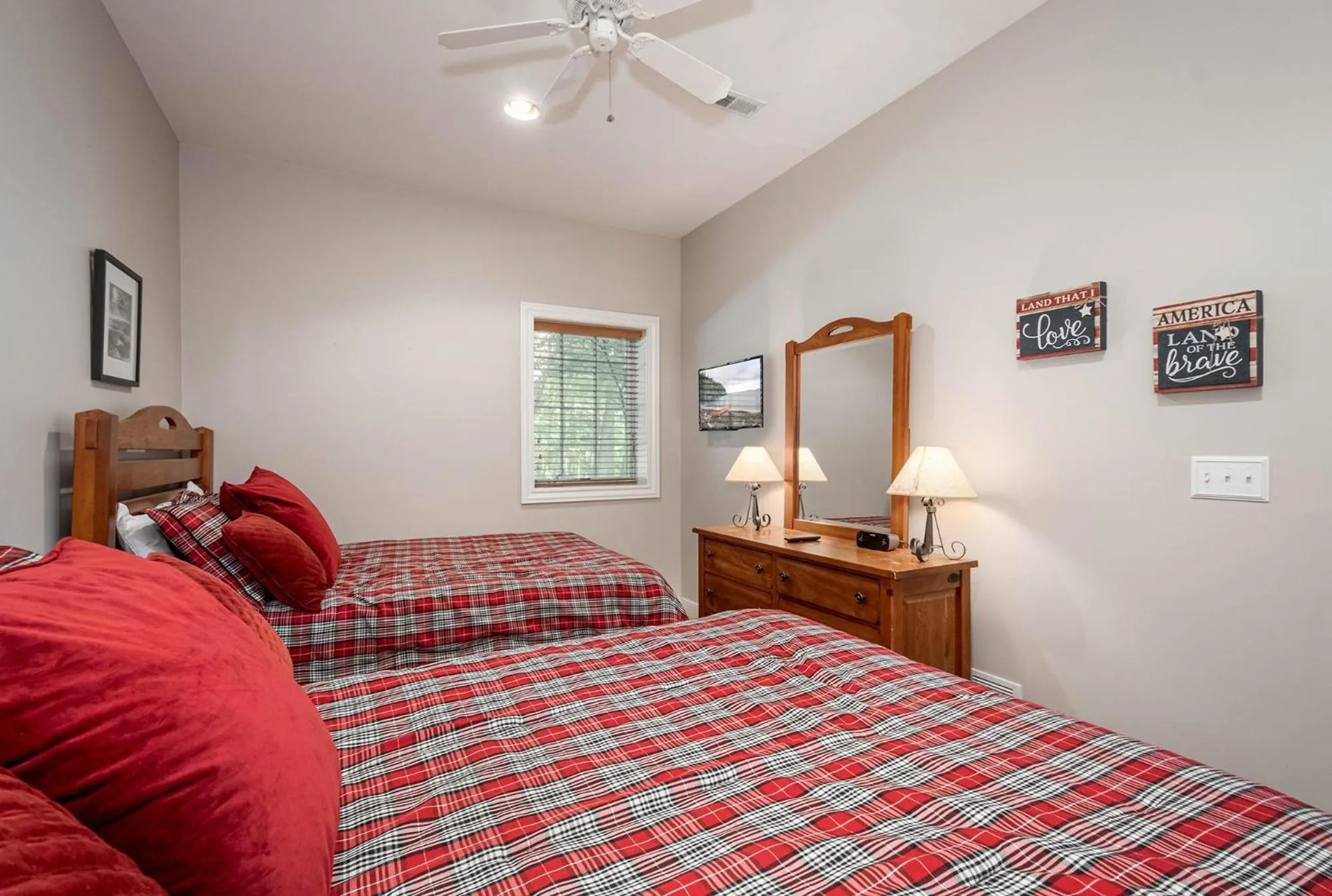 Property building, Bed in Fridays Escape