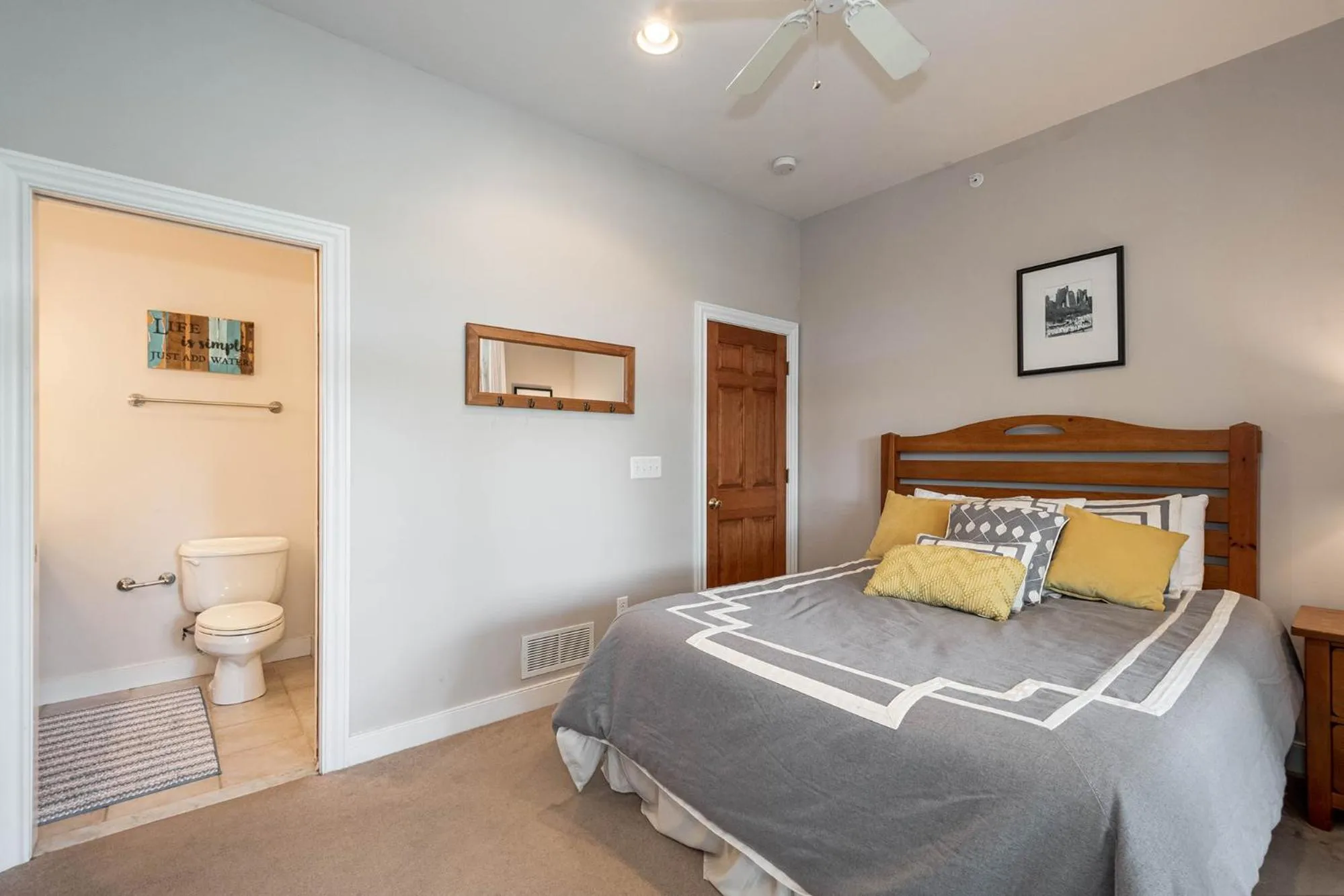 Property building, Bed in Fridays Escape