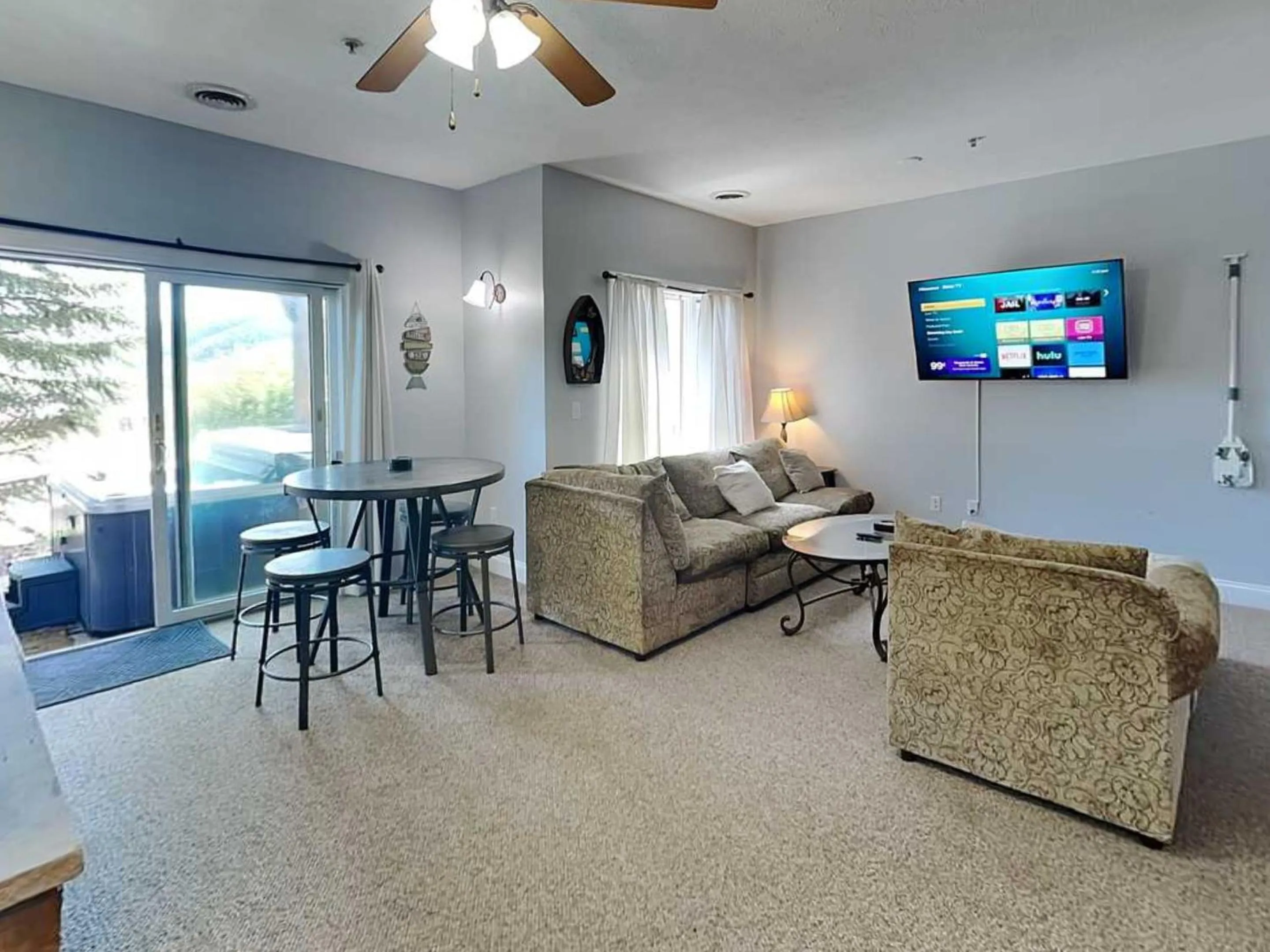 Its 5 OClock Somewhere