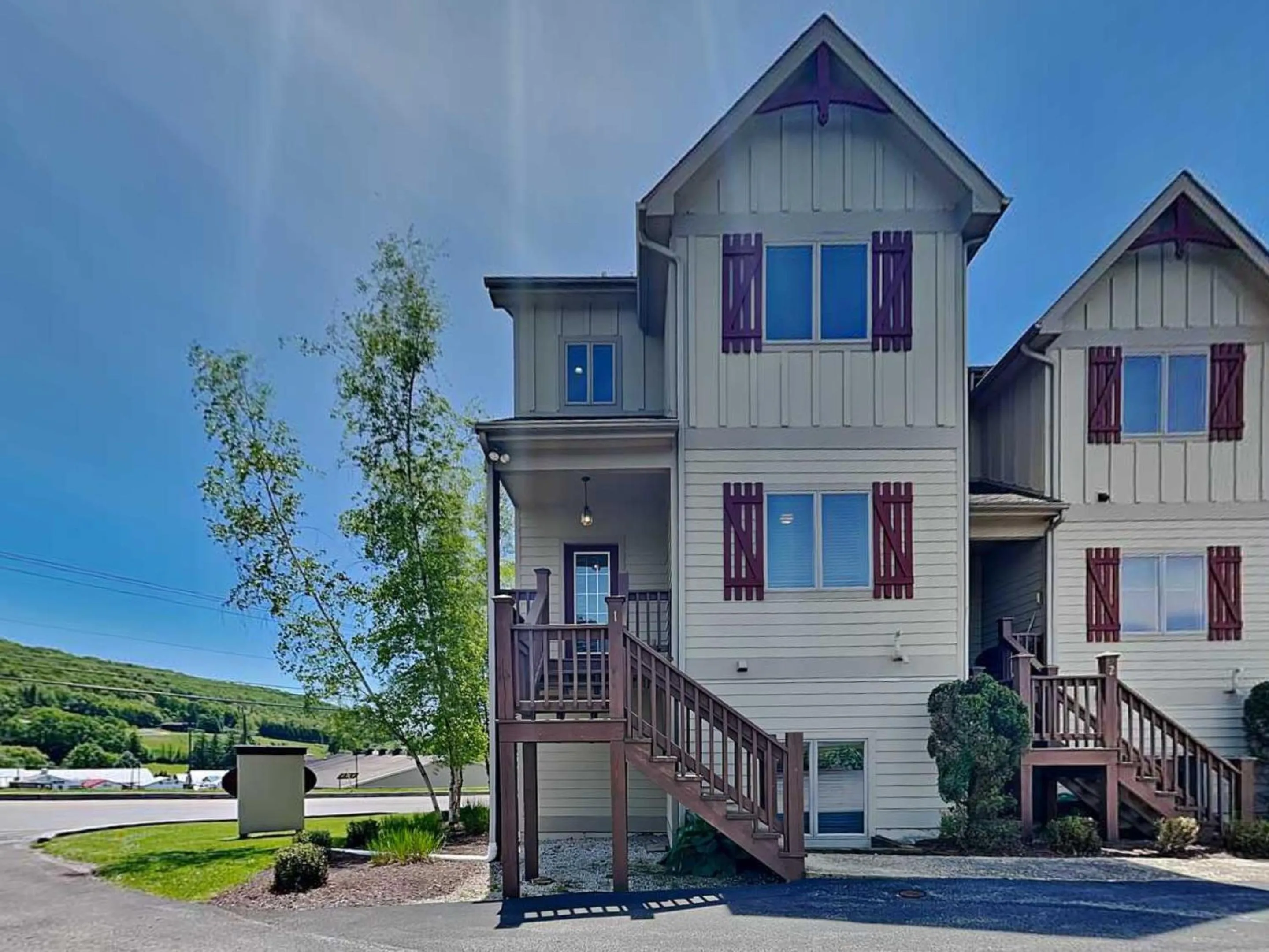 Its 5 OClock Somewhere