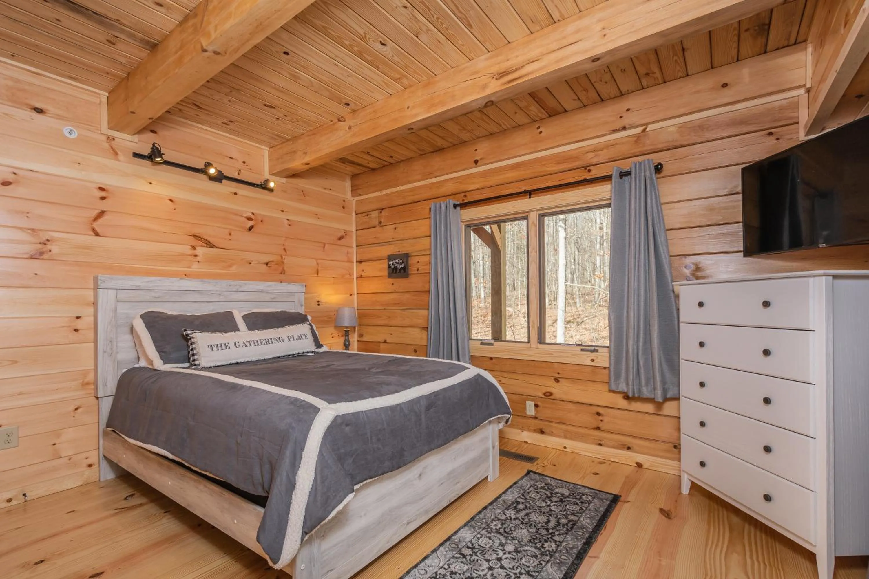 Property building, Bed in Wander Inn