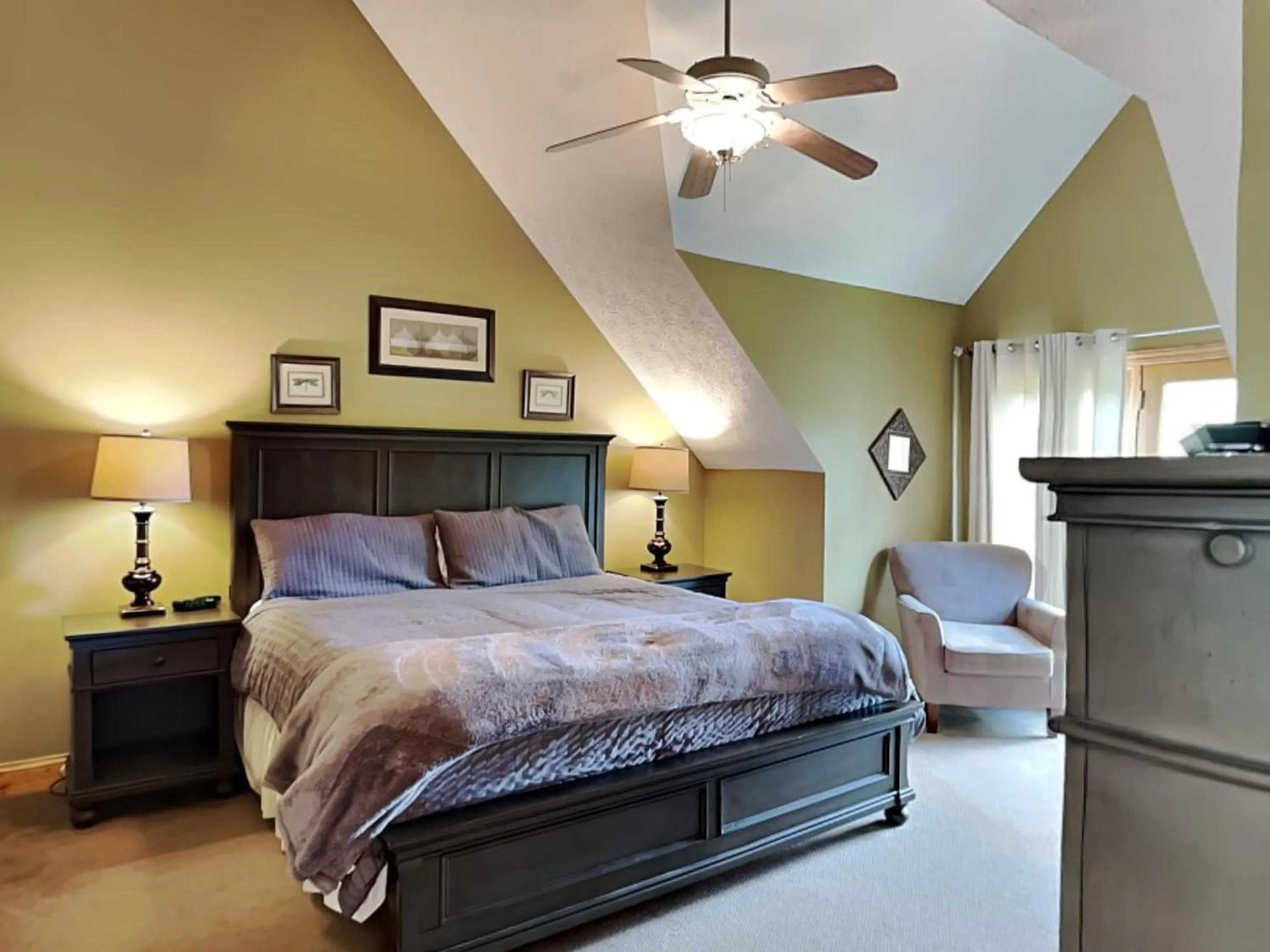 Bed in Celebration at Deep Creek