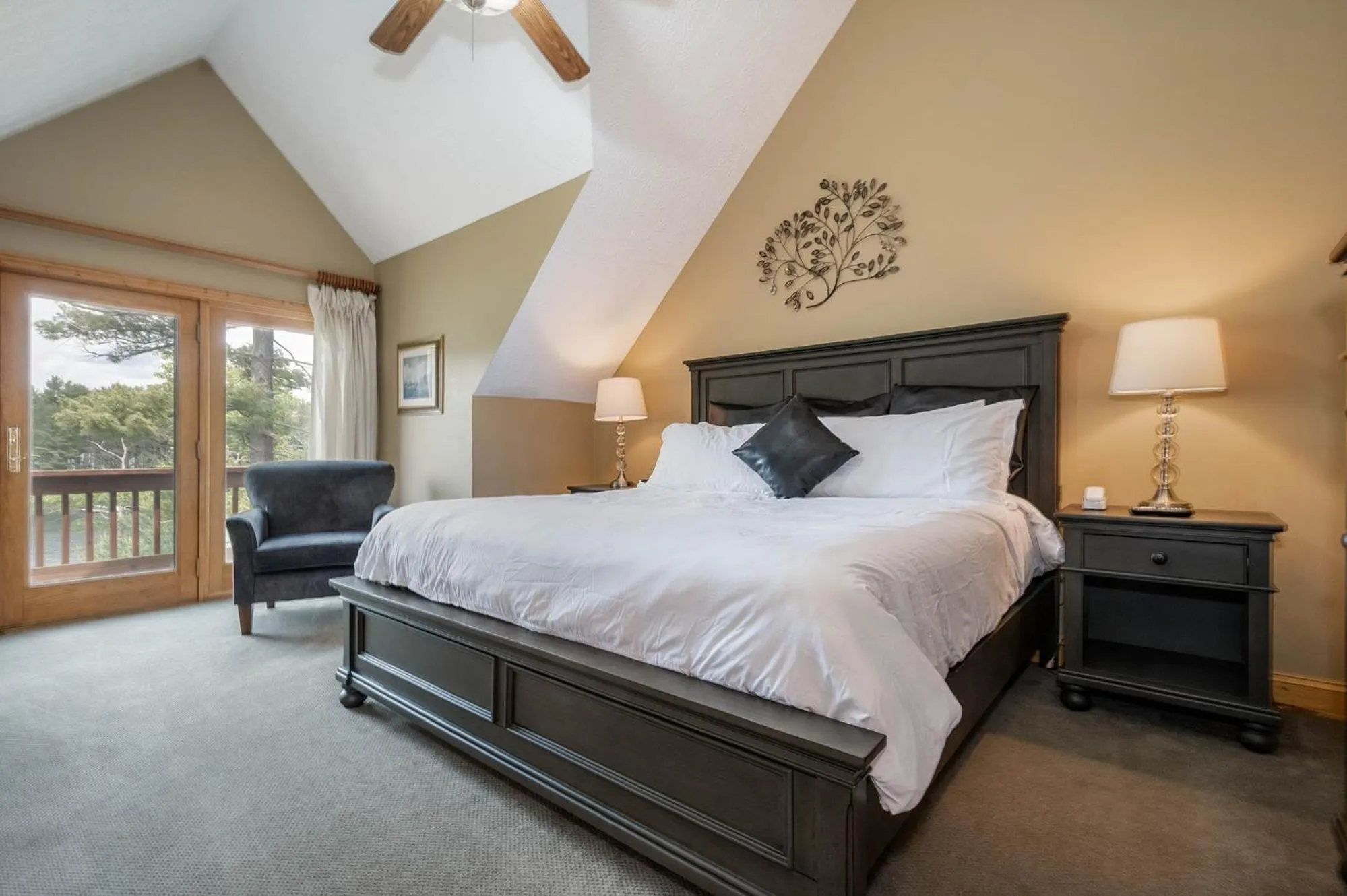 Property building, Bed in Celebration at Deep Creek