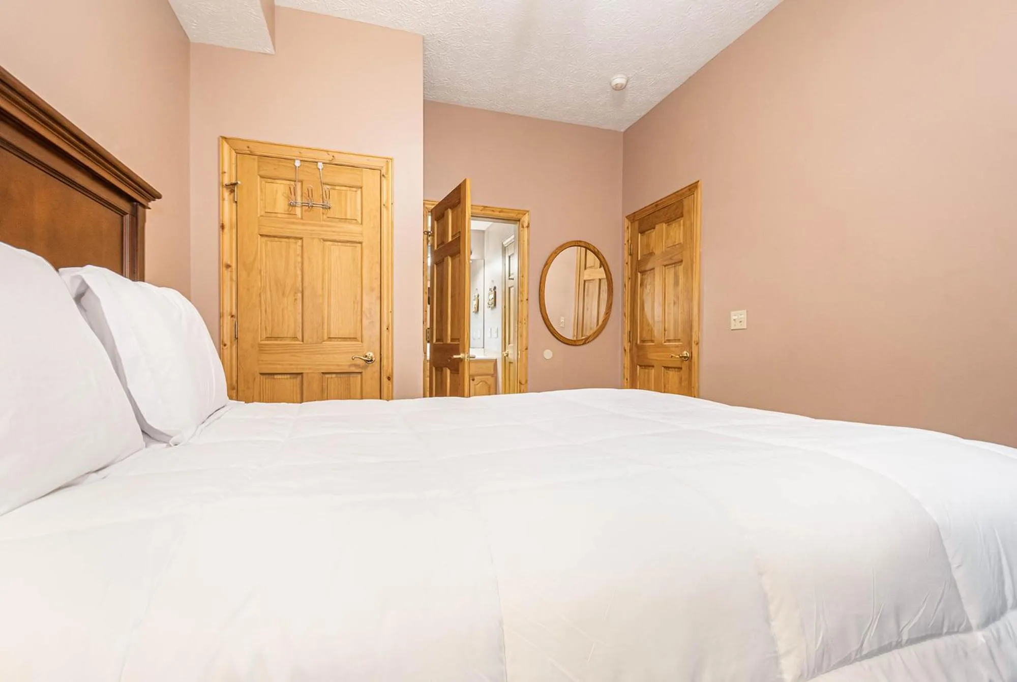 Property building, Bed in Celebration at Deep Creek