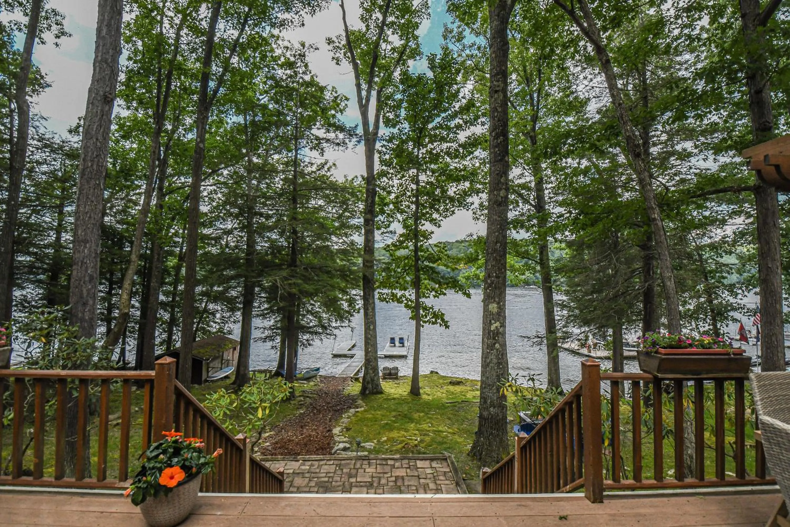 Property building in Bearfoot Lodge