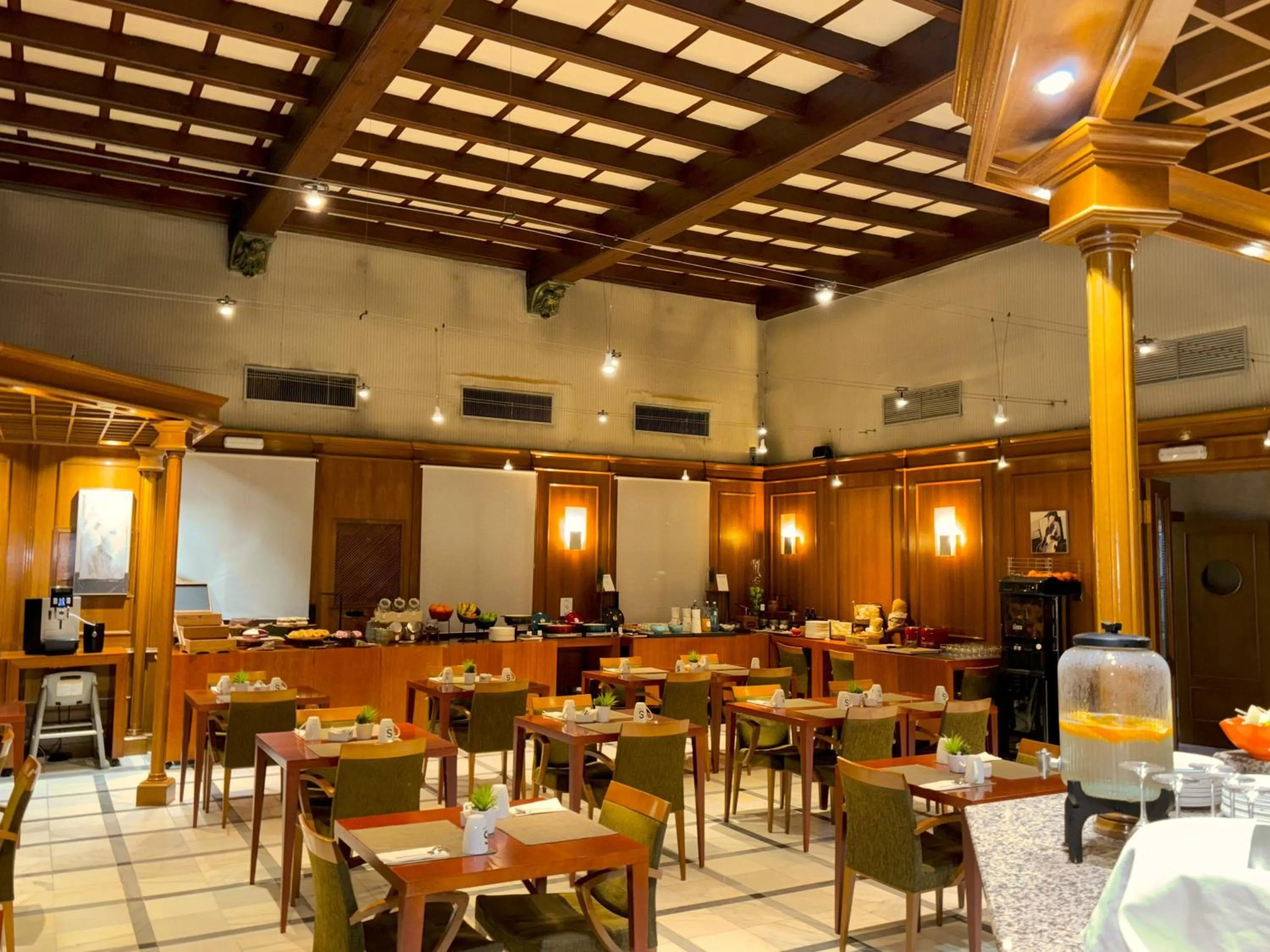 Breakfast in Sercotel Toledo Renacimiento