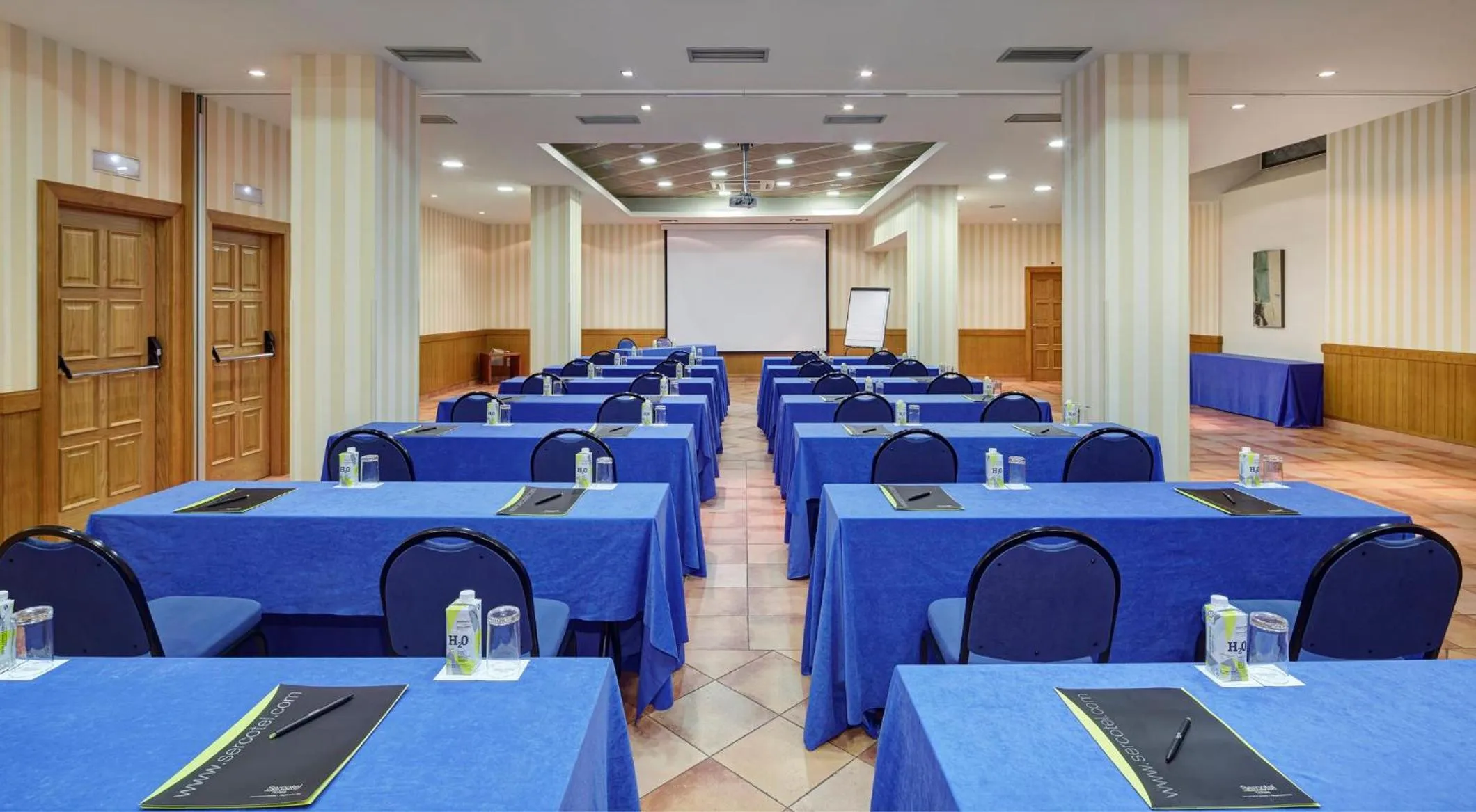 Meeting/conference room in Sercotel Toledo Renacimiento