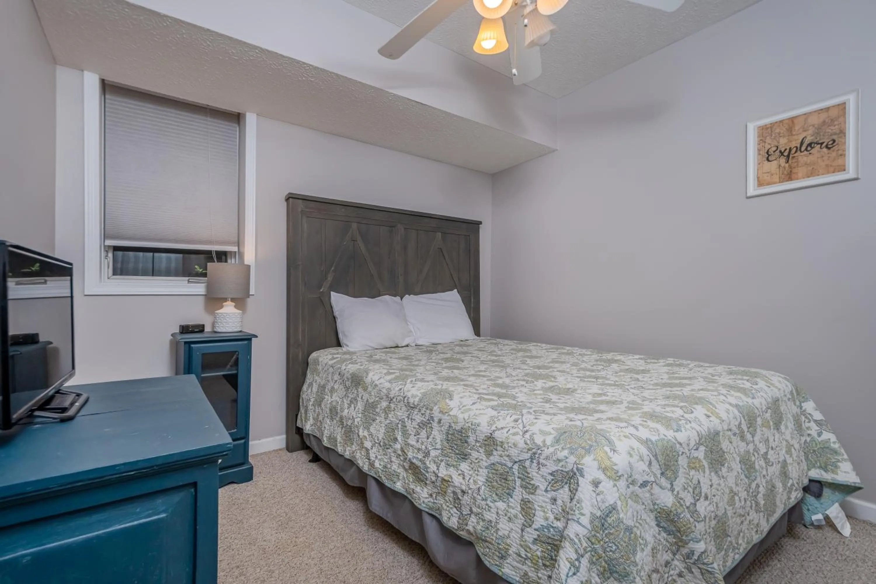 Property building, Bed in Wispering Waters