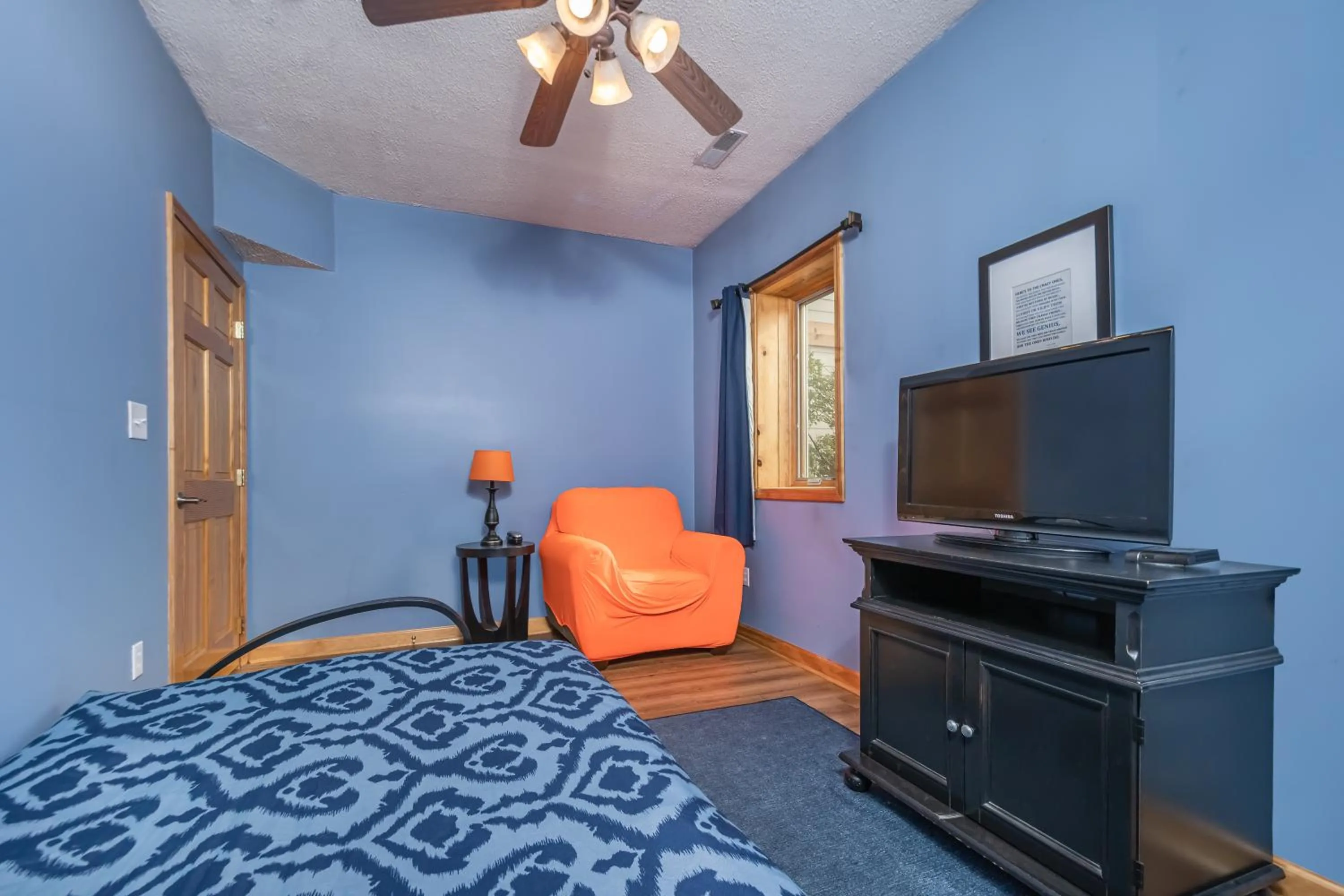 Property building, Bed in Windsor House