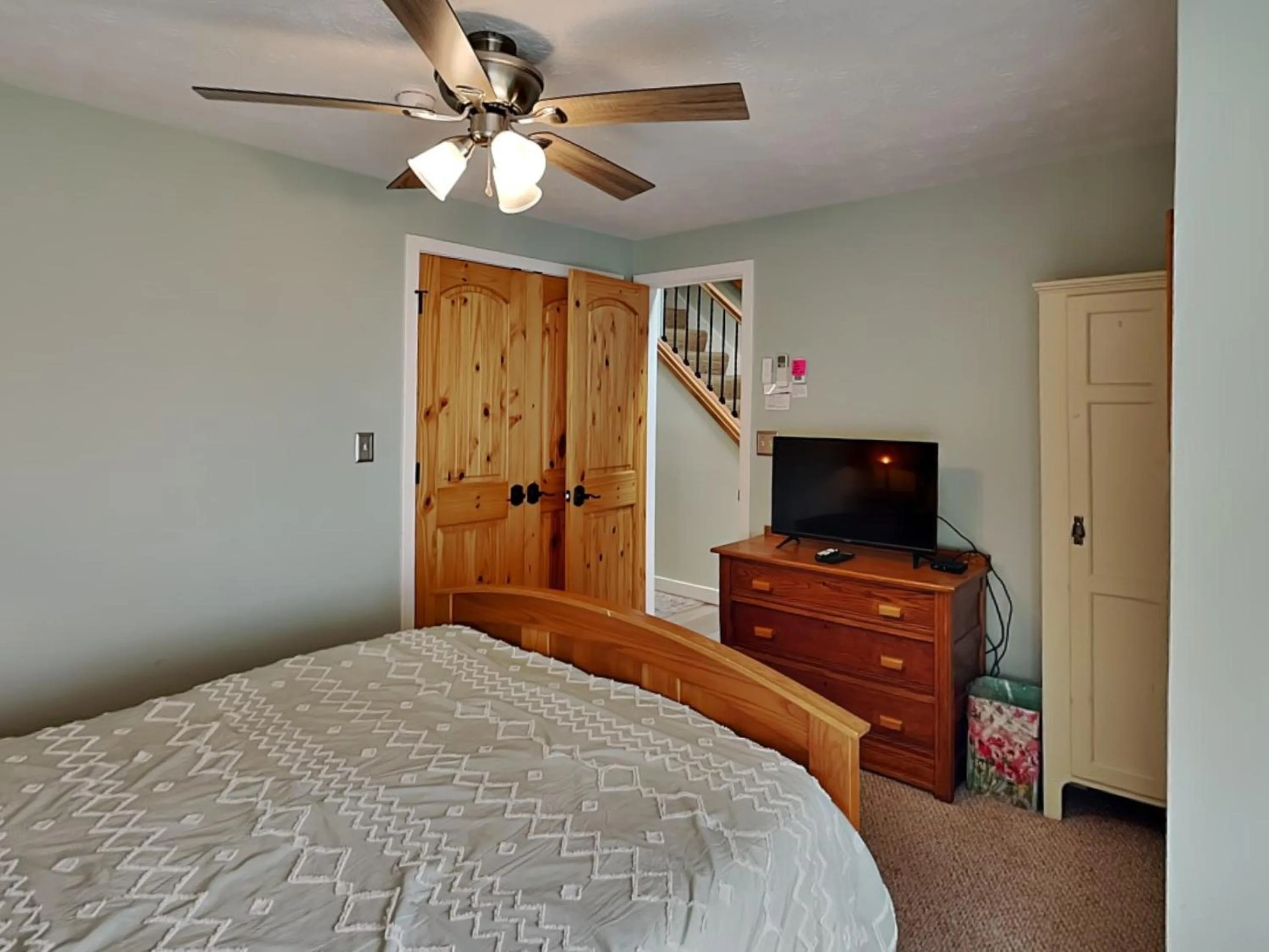 Bed in Arrowhead Village 15