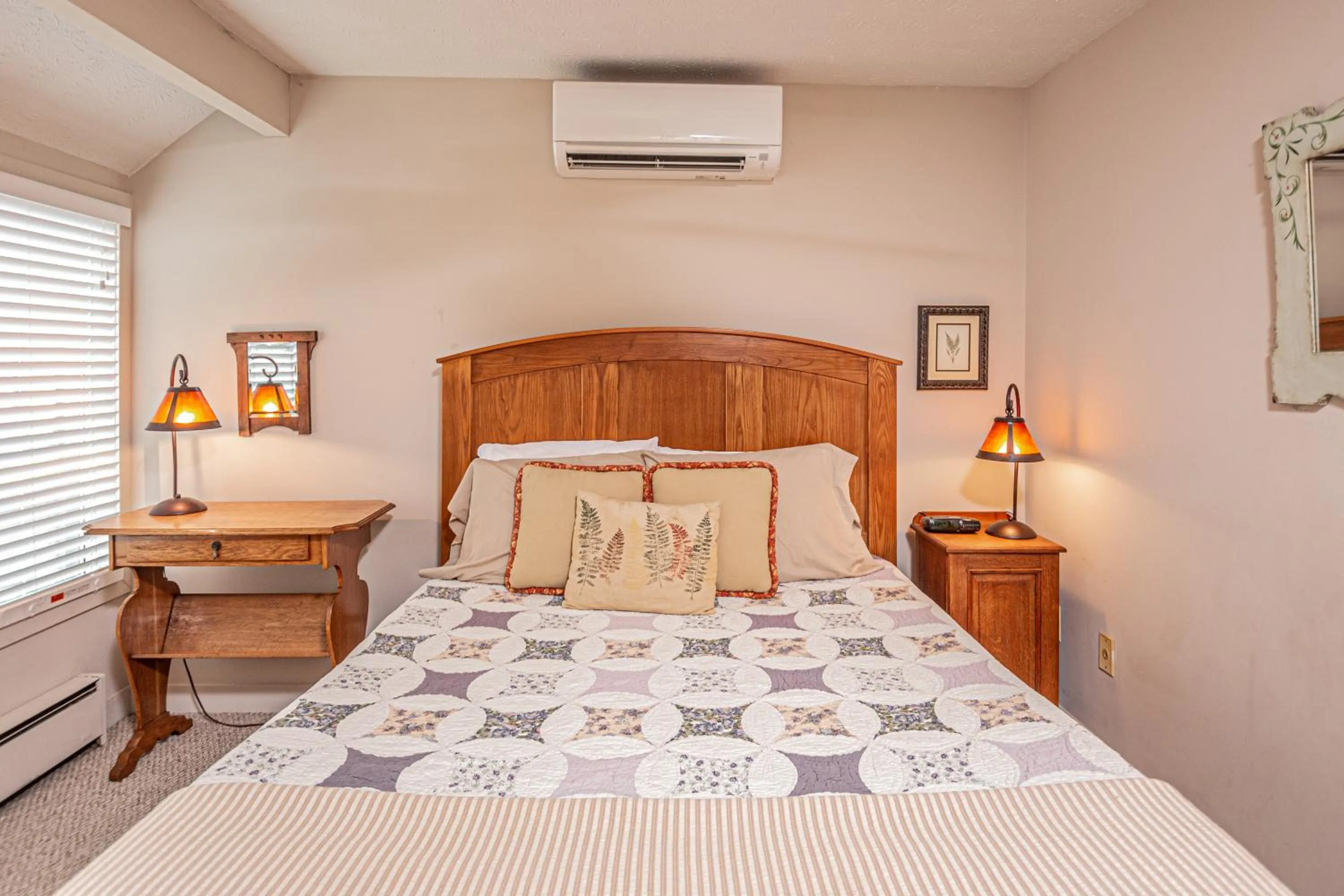 Property building, Bed in Arrowhead Village 15