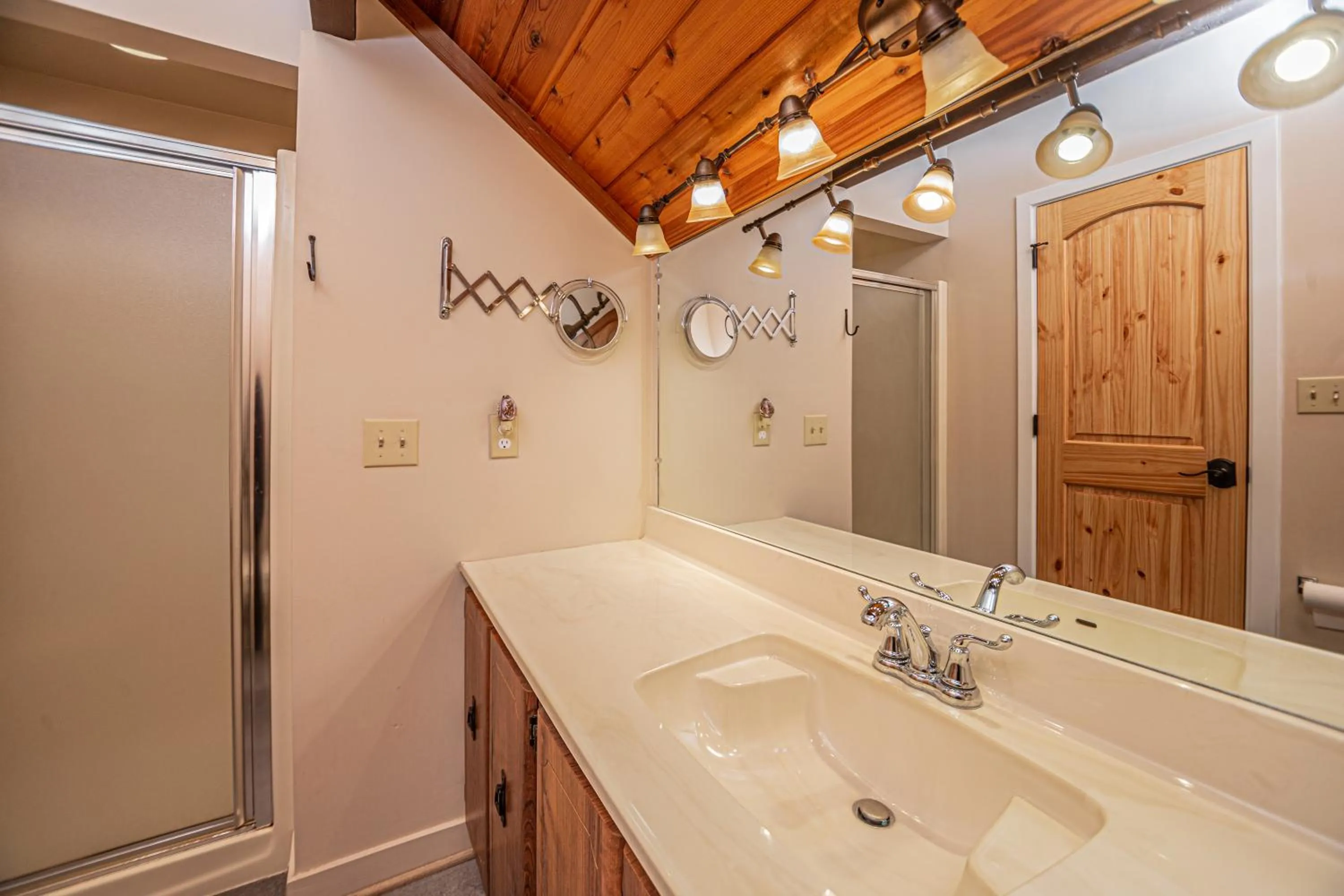 Property building in Arrowhead Village 15