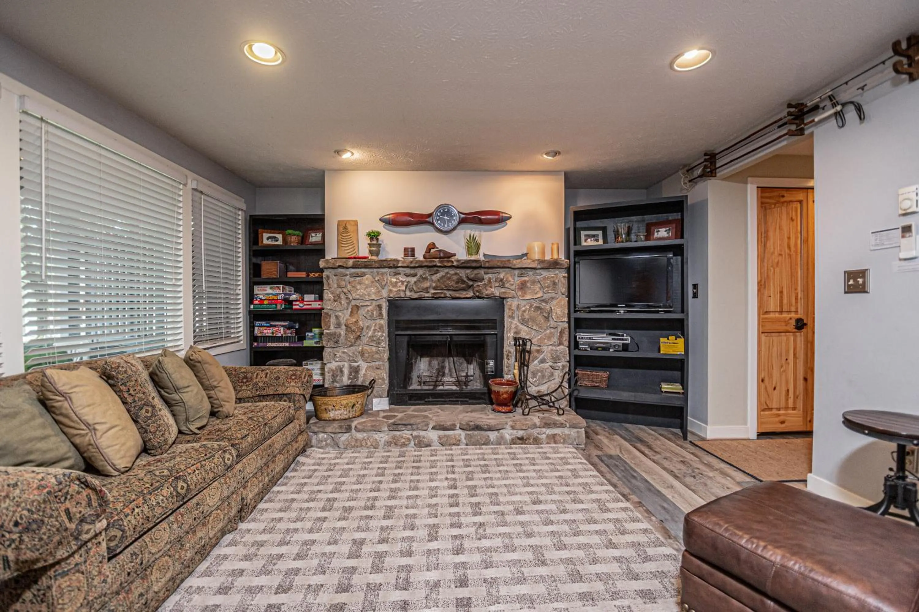 Property building in Arrowhead Village 15