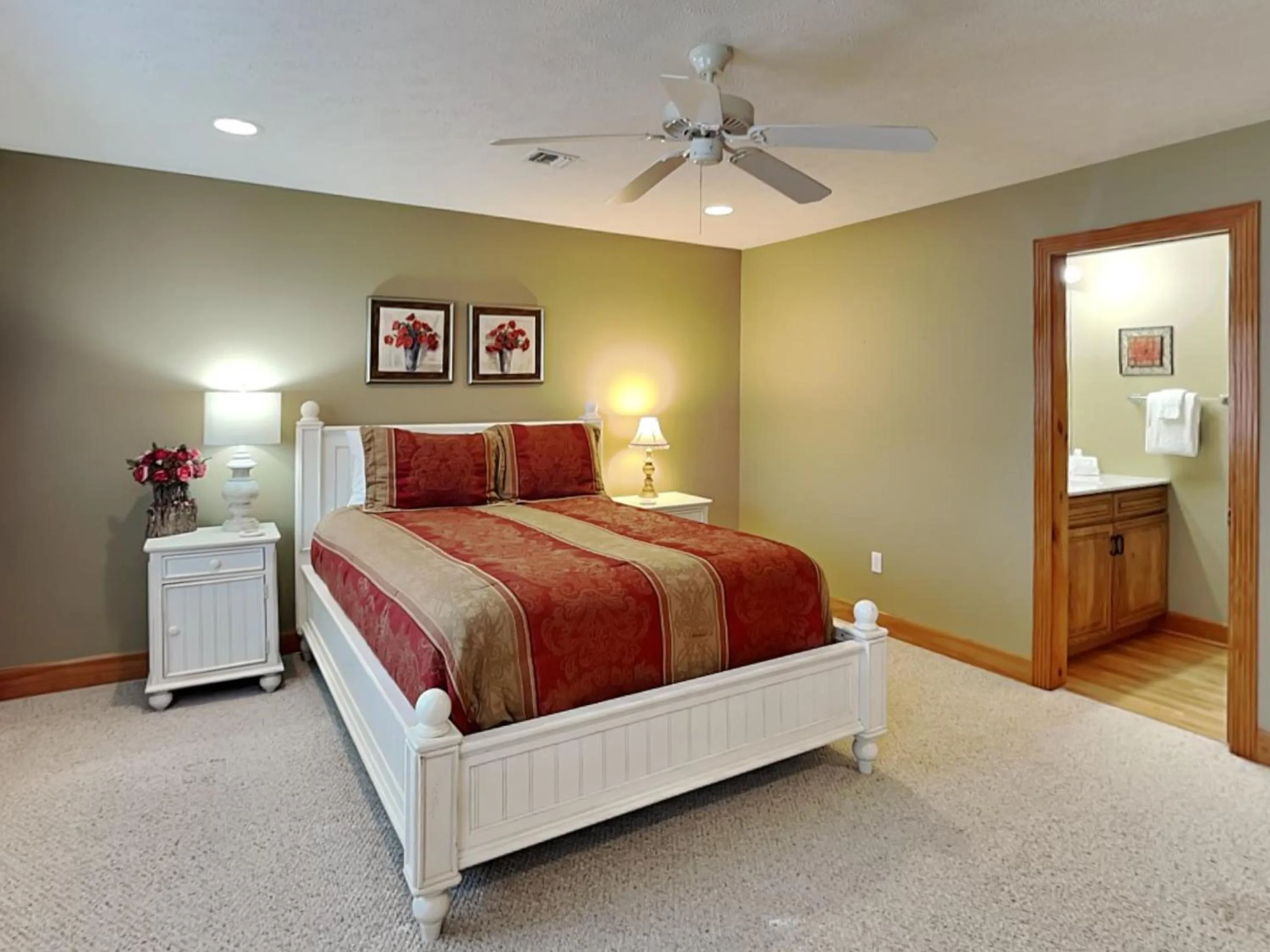 Bed in Marsh Run Cove