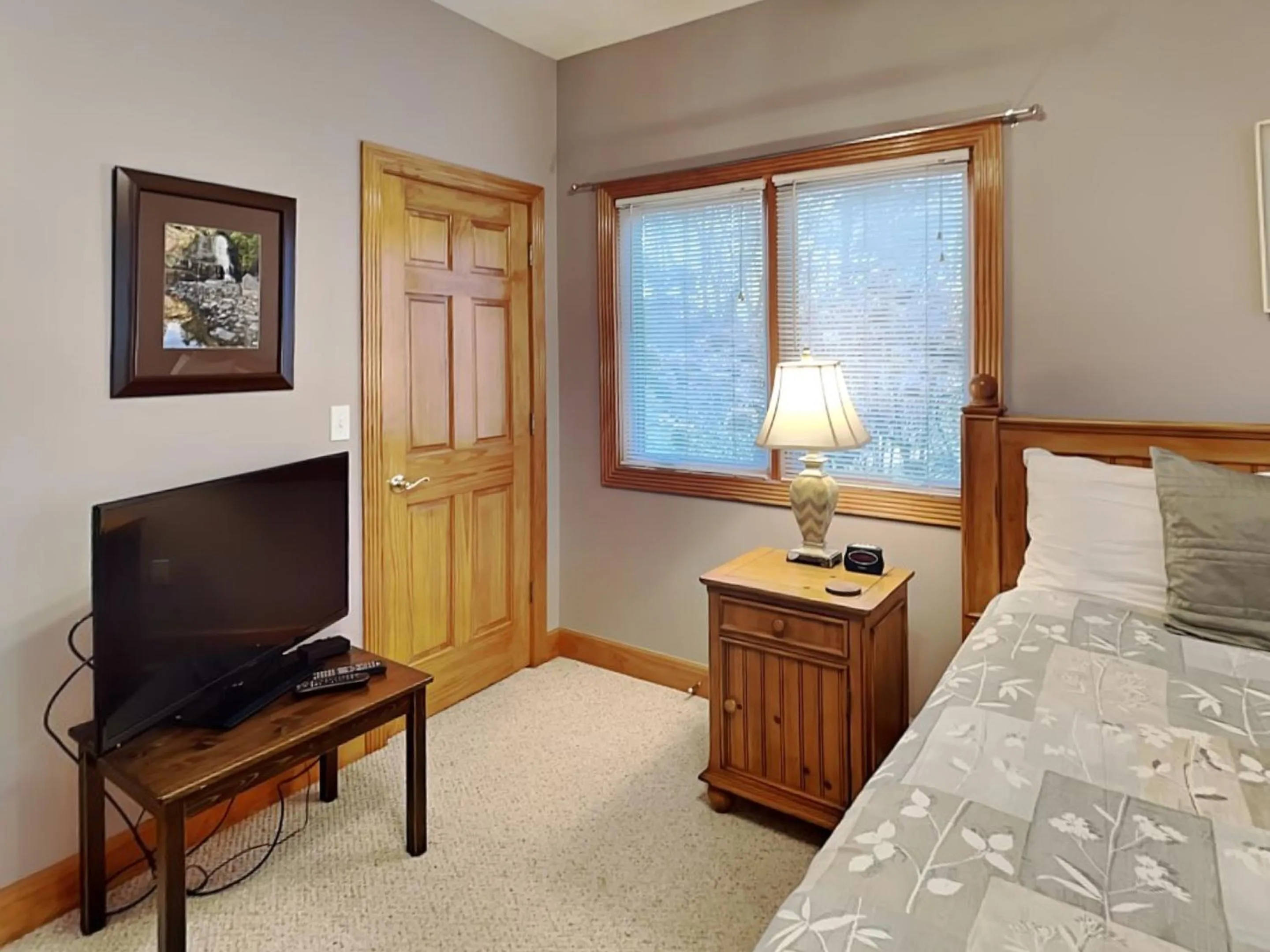 Bed in Marsh Run Cove