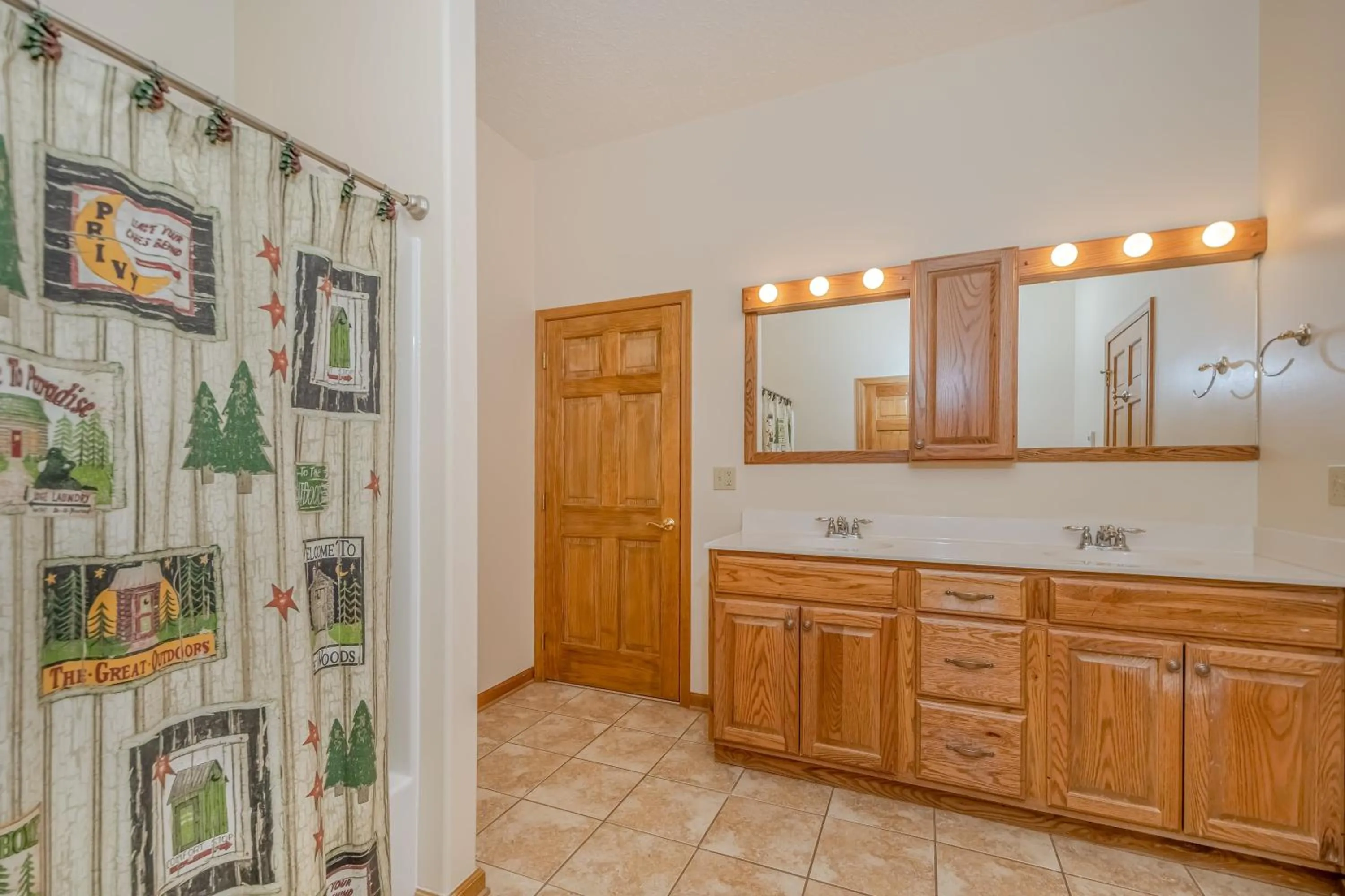 Property building in Vista Emmanuel