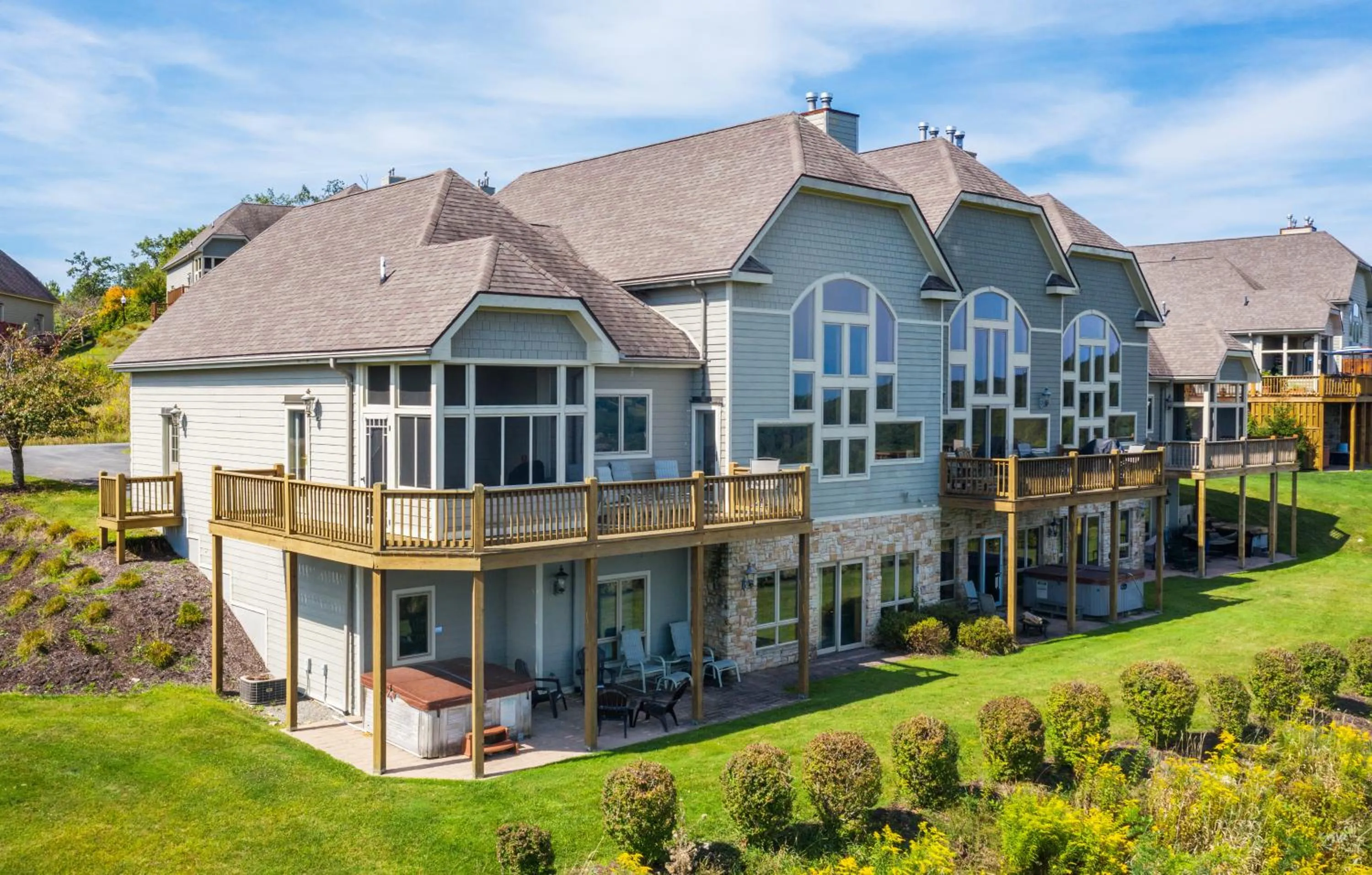 Property building in Vista Emmanuel