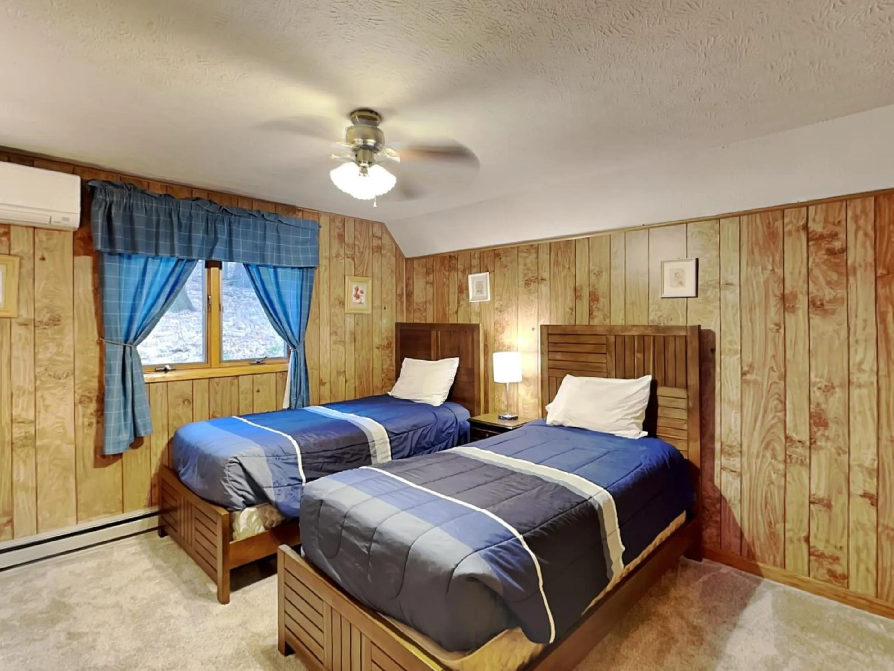 Bed in Mountain House