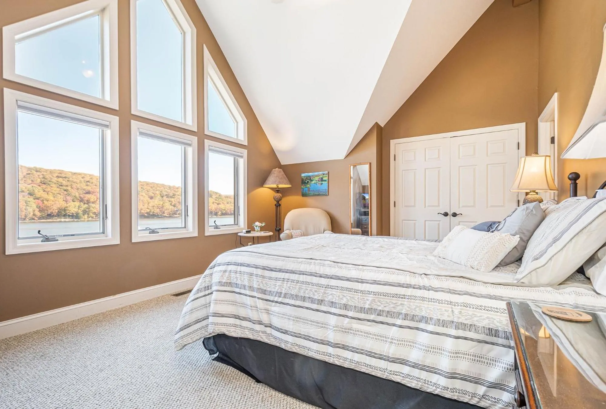 Property building, Bed in Strawberry Fields