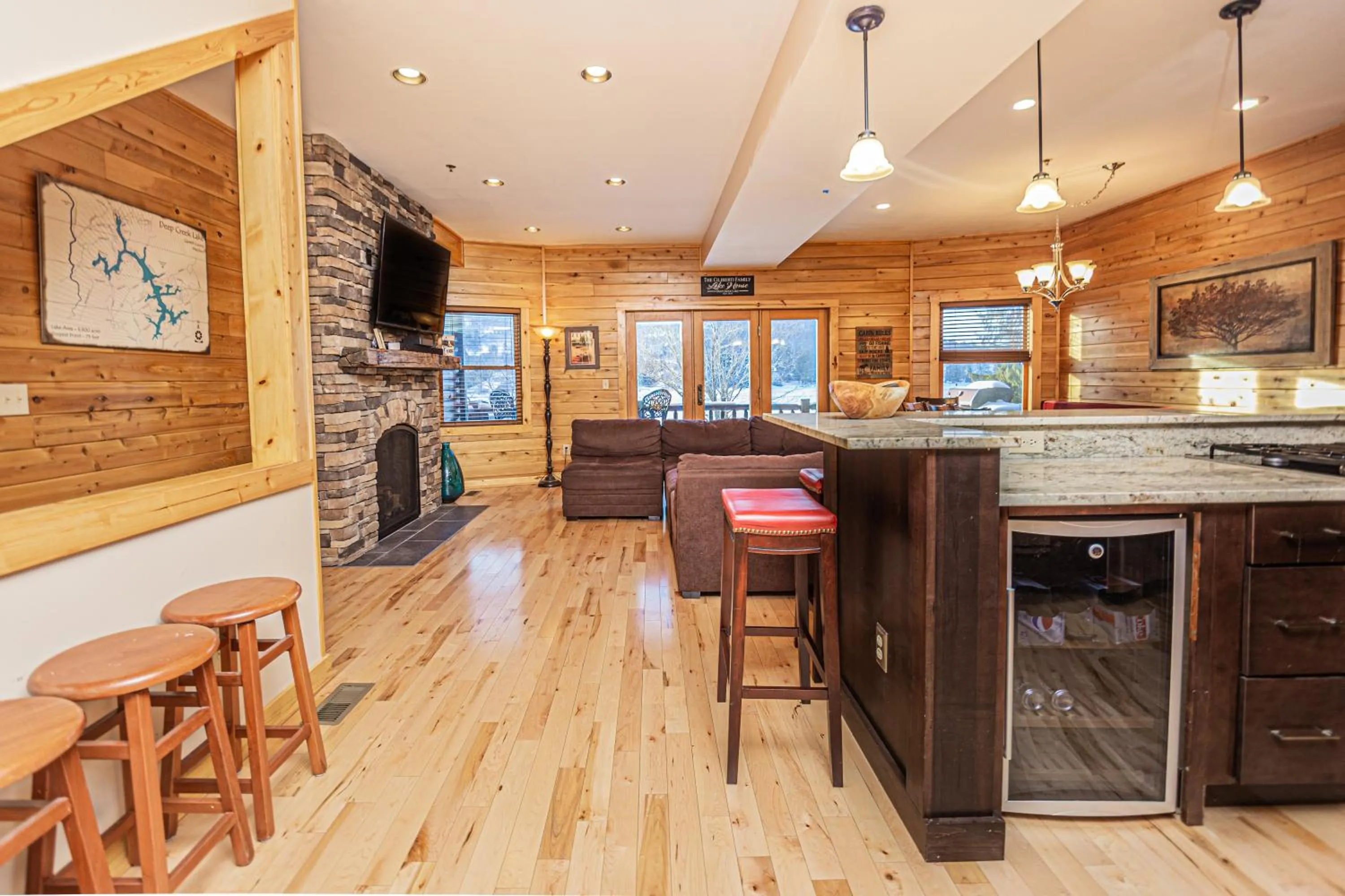 Property building in Cedar Shores Villa 03