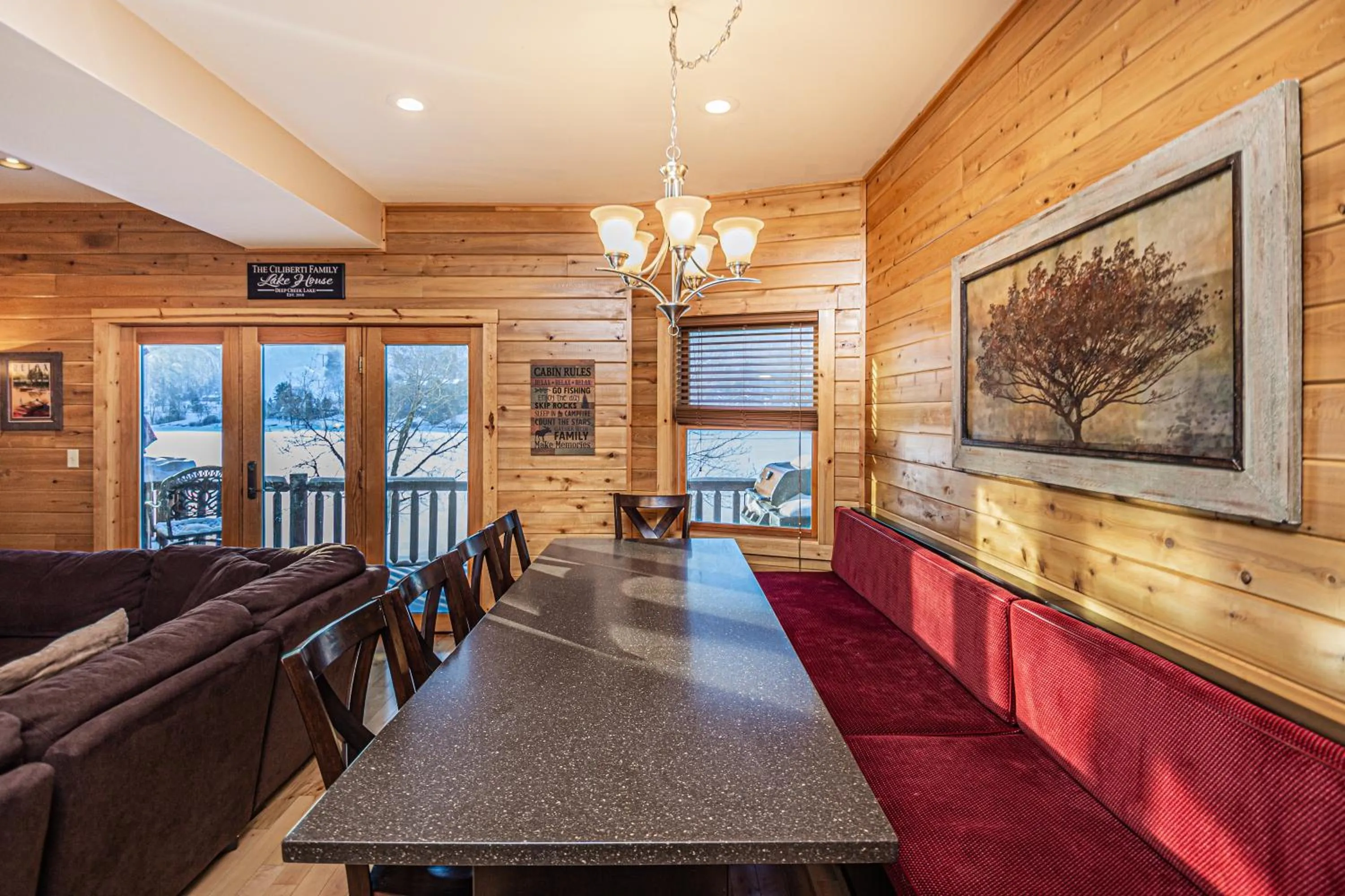 Property building in Cedar Shores Villa 03