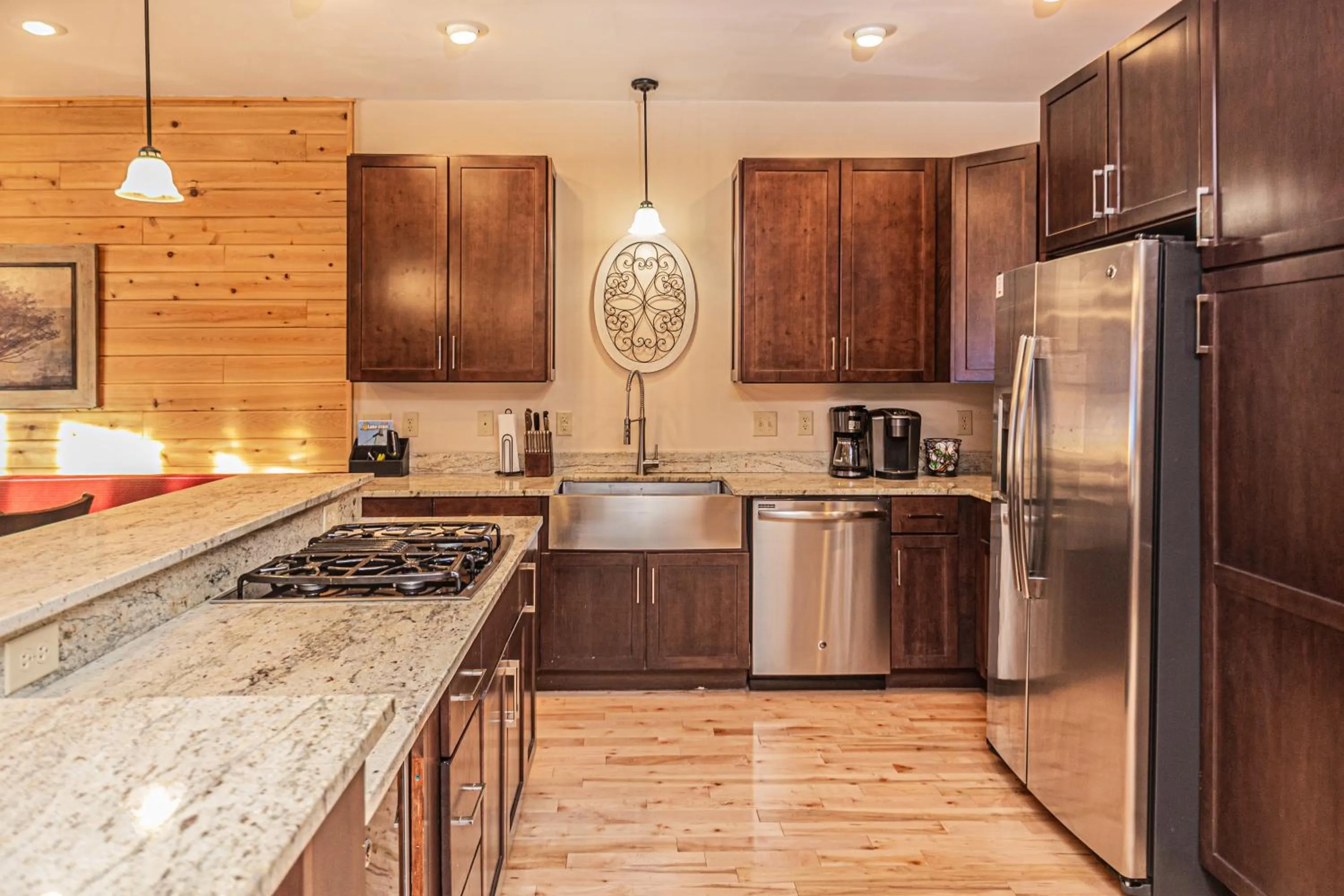 Property building in Cedar Shores Villa 03