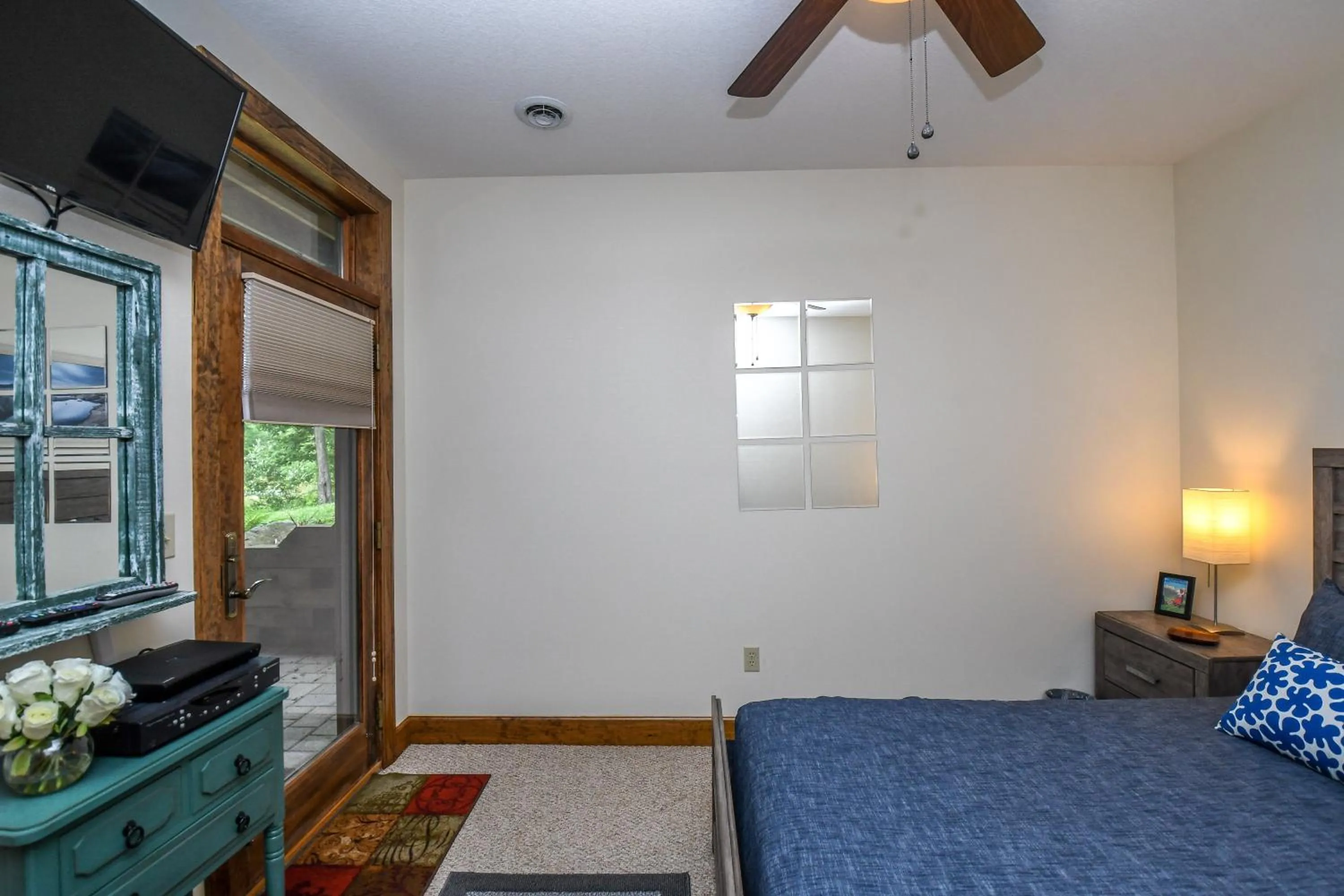 Property building, Bed in Eagles Rest