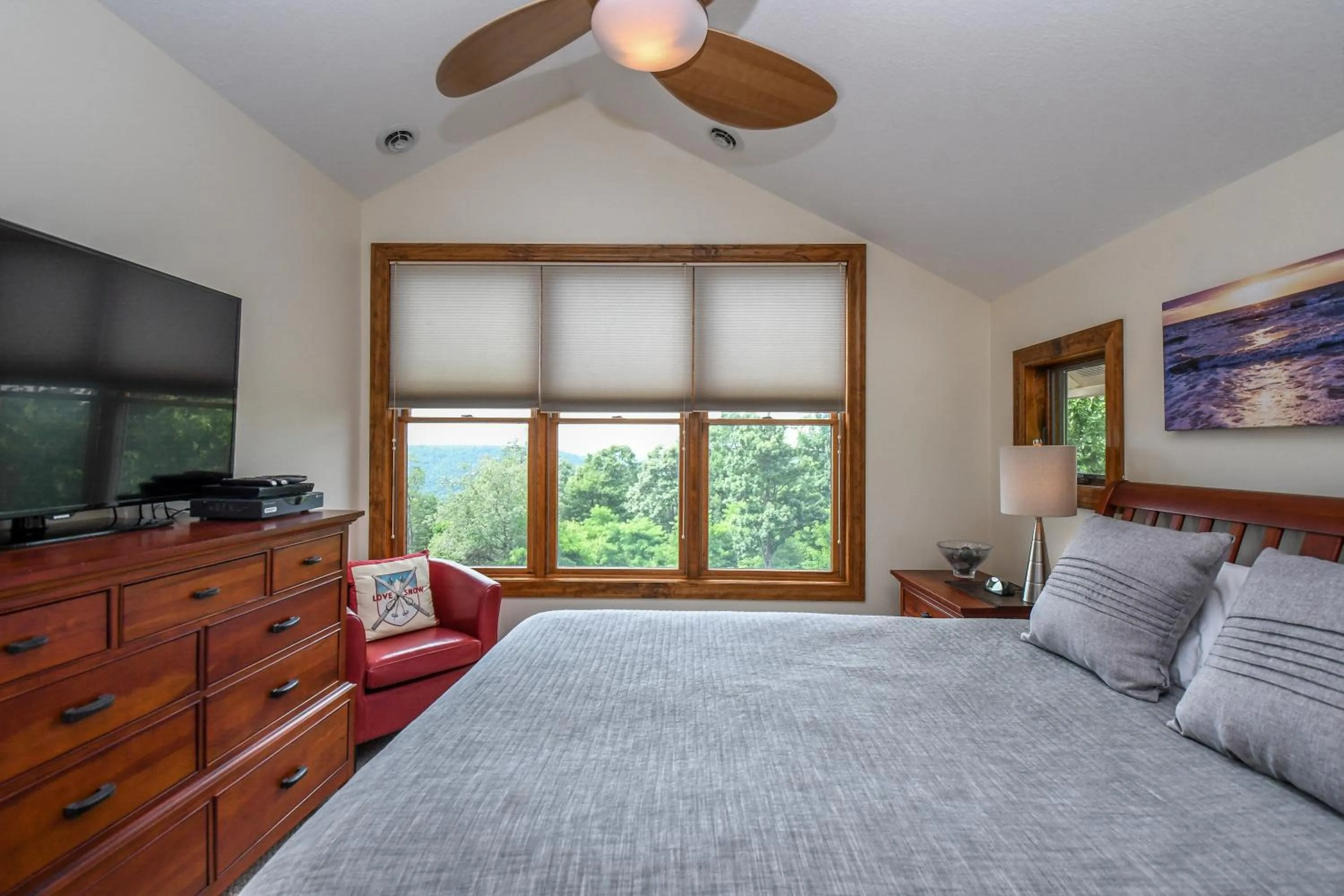 Property building, Bed in Eagles Rest