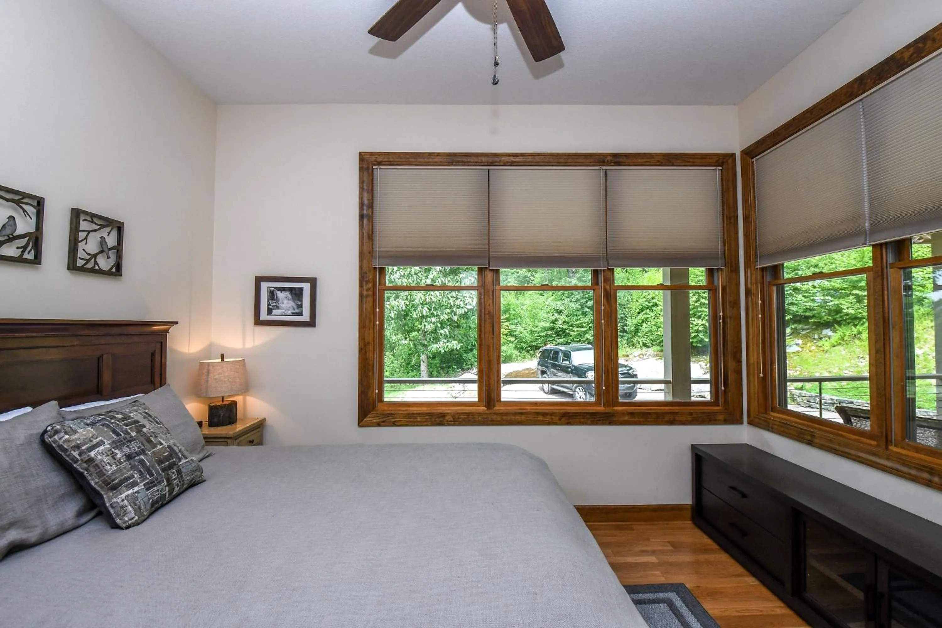 Property building, Bed in Eagles Rest