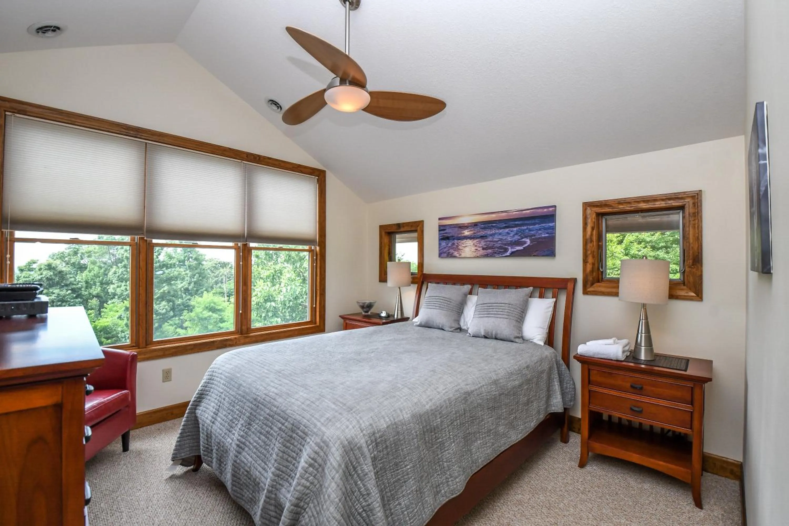 Property building, Bed in Eagles Rest