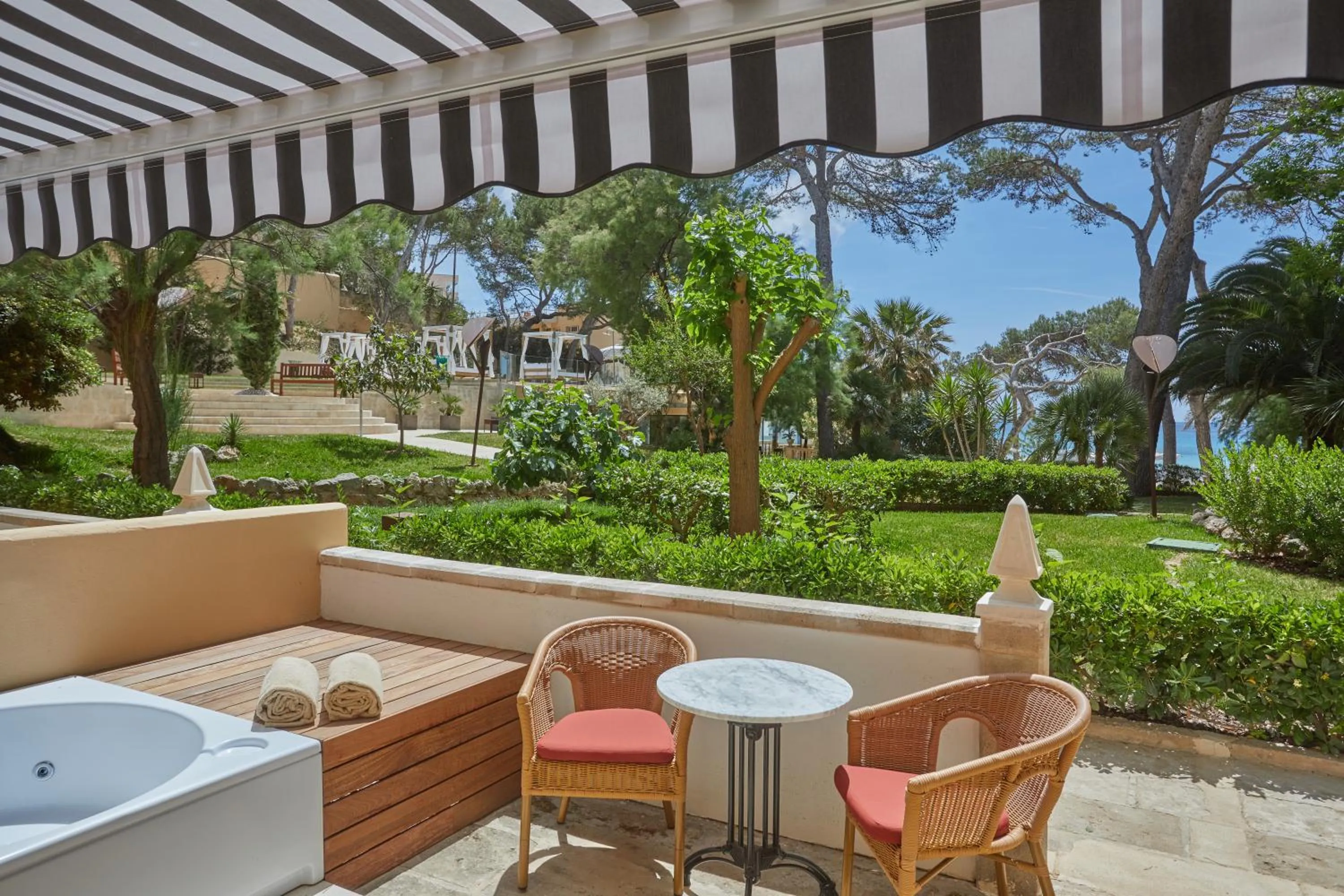 Patio in Secrets Mallorca Villamil Resort & Spa - Adults Only (+18)