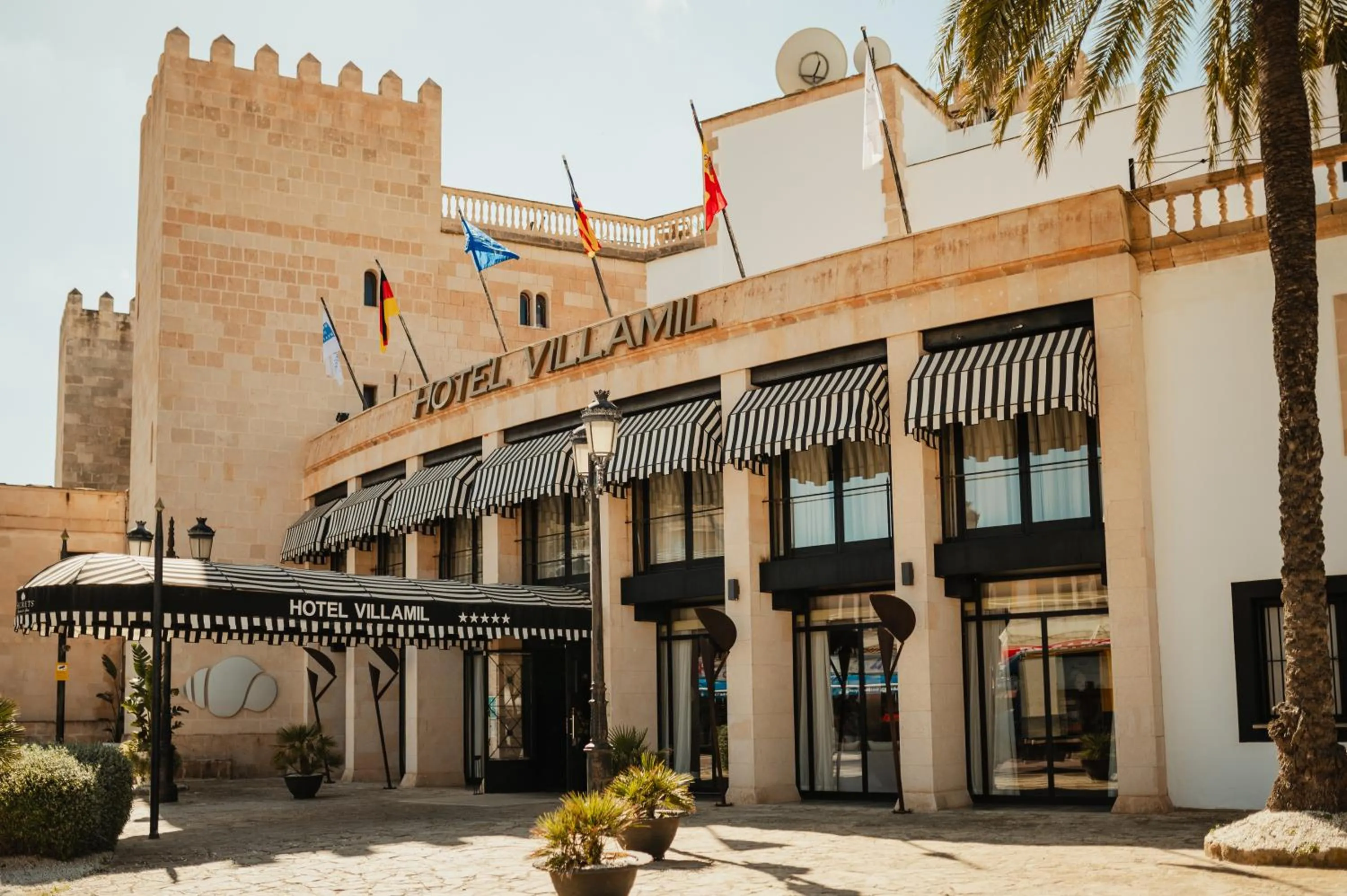 Property building in Secrets Mallorca Villamil Resort & Spa - Adults Only (+18)