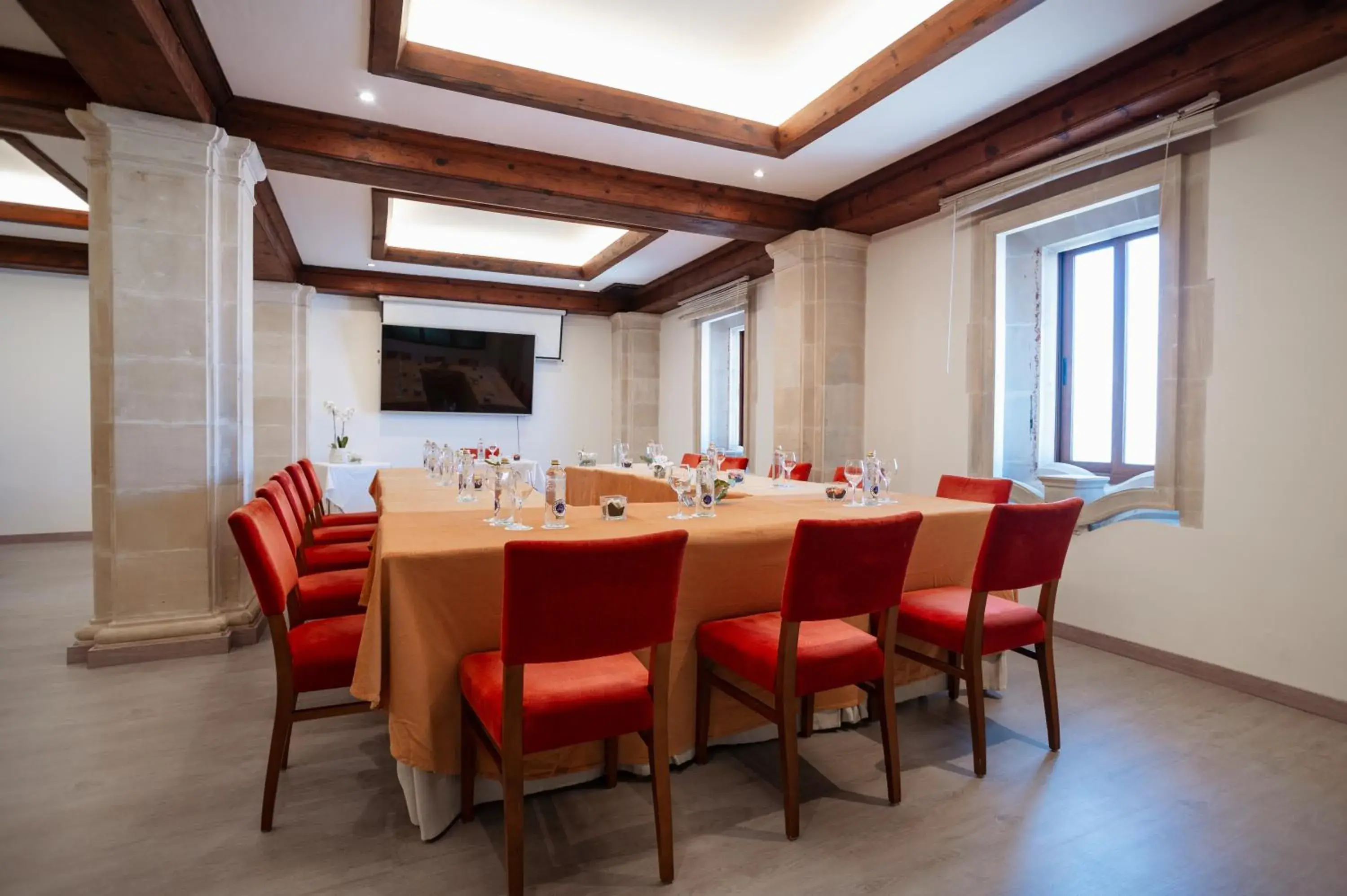 Living room in Secrets Mallorca Villamil Resort & Spa - Adults Only (+18) Living room in Secrets Mallorca Villamil Resort & Spa - Adults Only (+18)