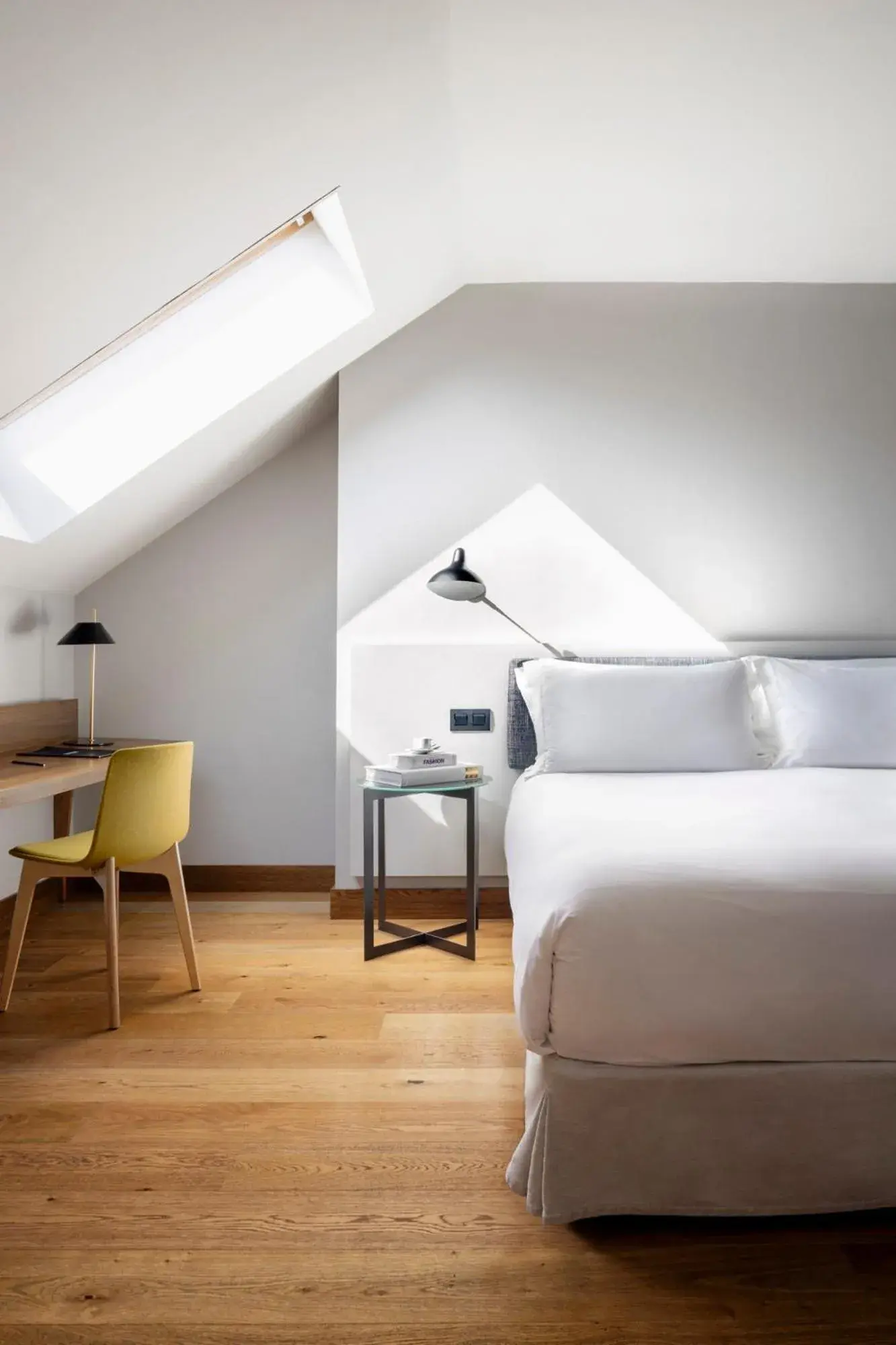 Bedroom, Bed in TÓTEM Madrid, a Small Luxury Hotel of the World Bedroom, Bed in TÓTEM Madrid, a Small Luxury Hotel of the World